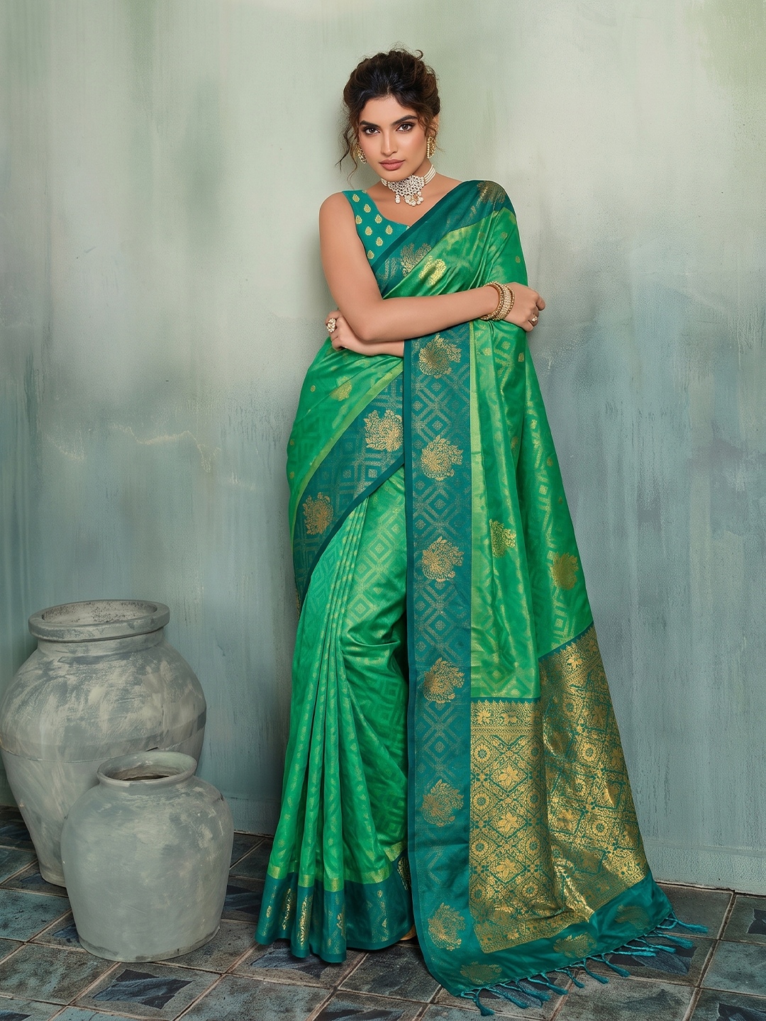 Green Geometric Woven Designer Silk Saree