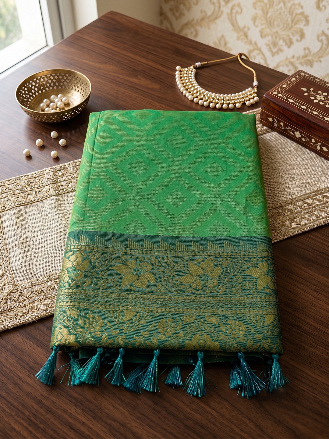 Green Geometric Woven Designer Silk Saree