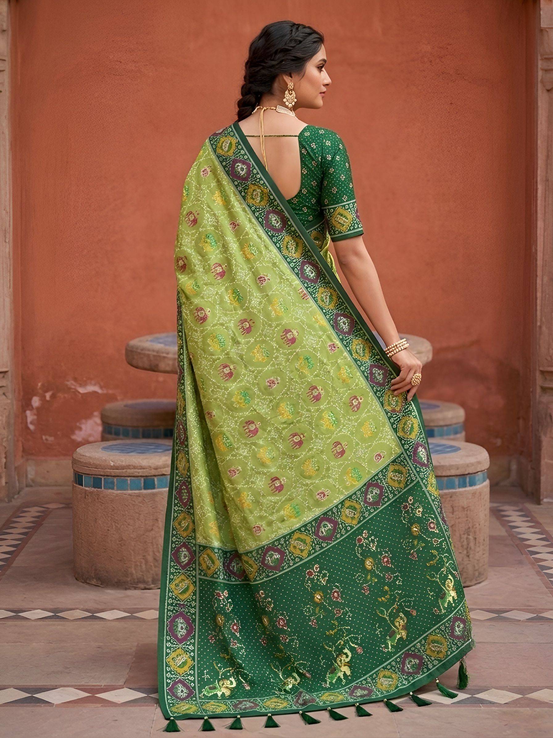 Green Geometric Woven Meenakari Jacquard Patola Silk Saree — alternate view