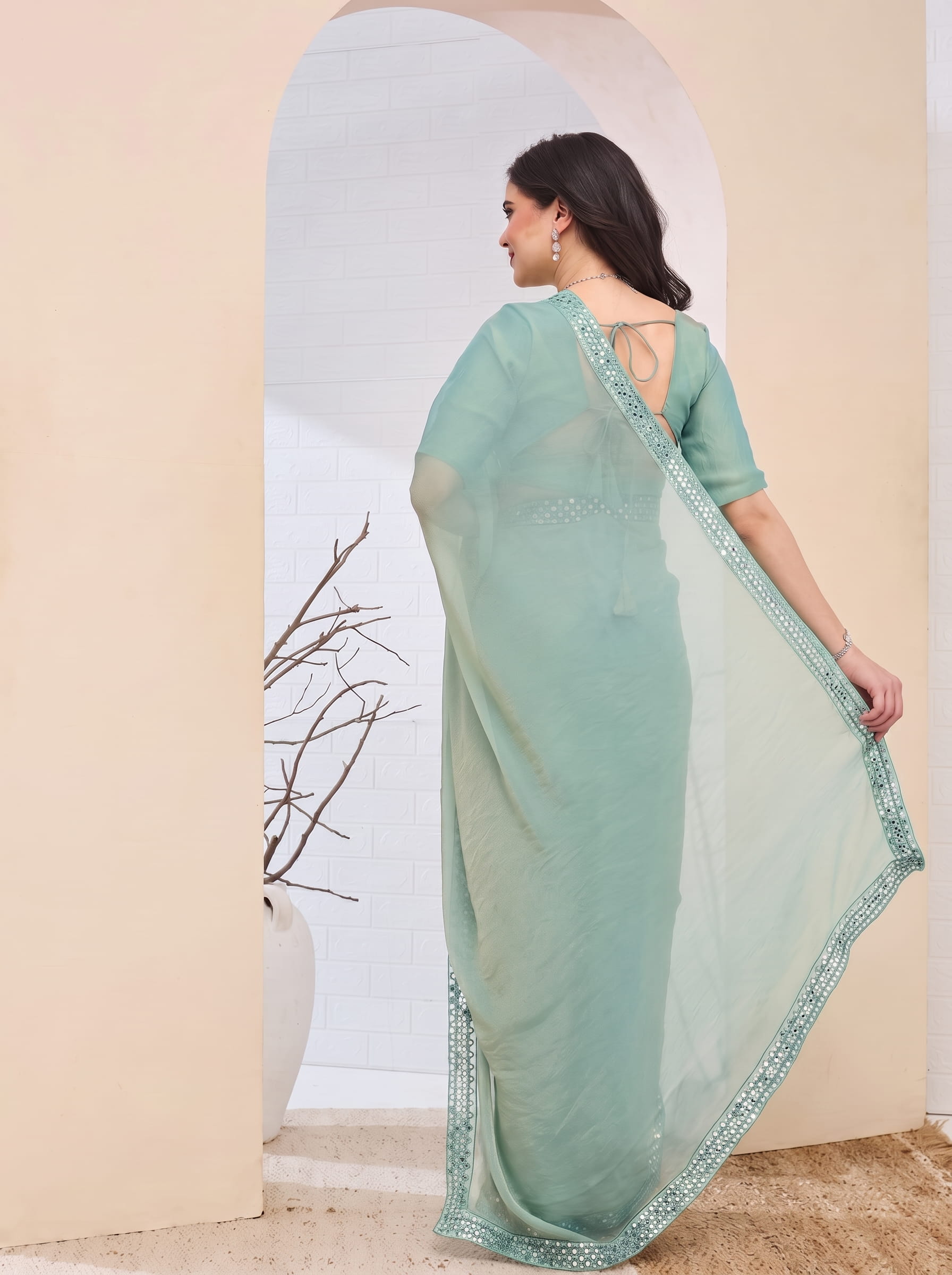 Green Mirror Border Silk Blend Saree — alternate view