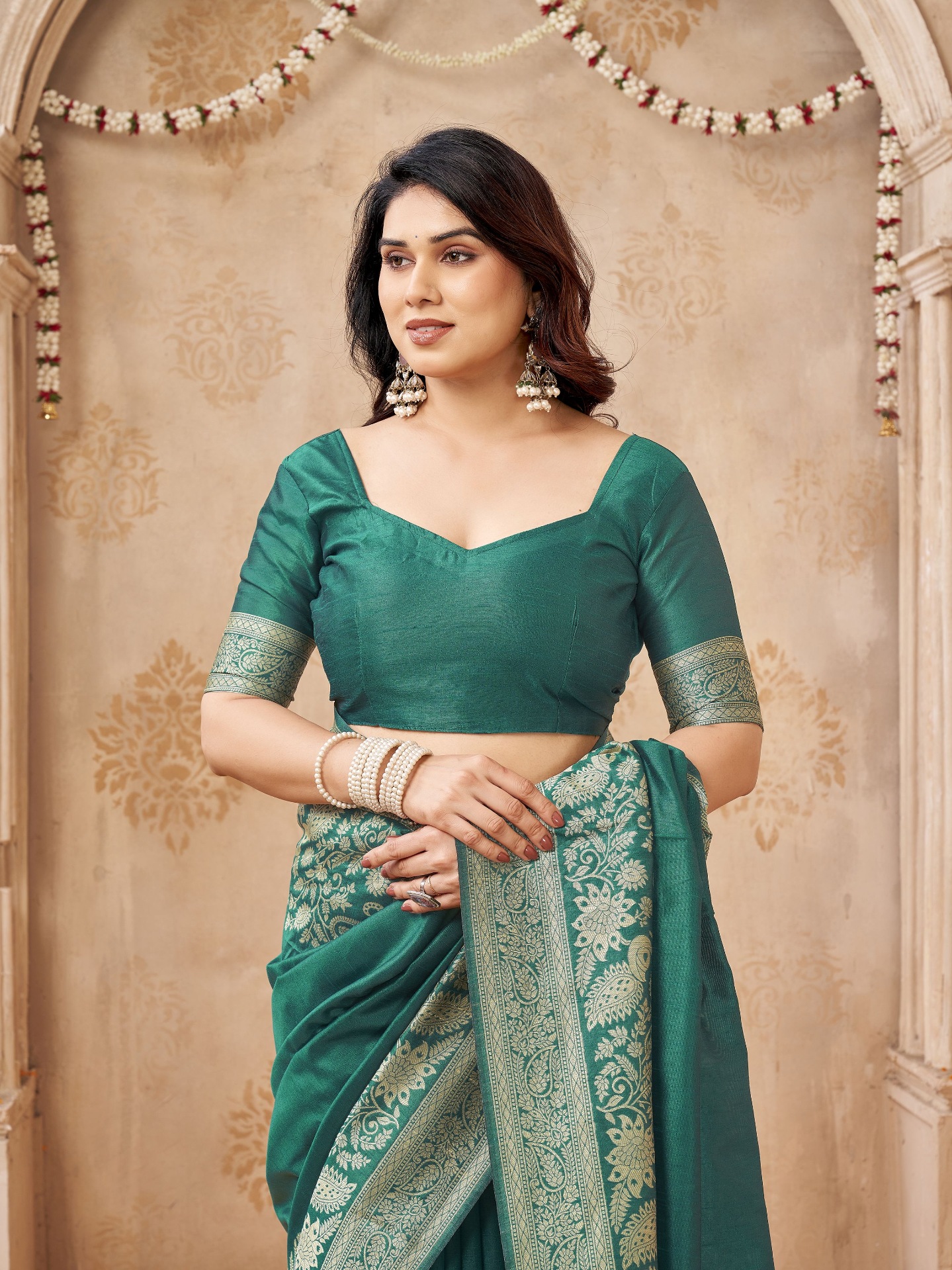 Green Peacock Woven Handloom Raw Silk Saree