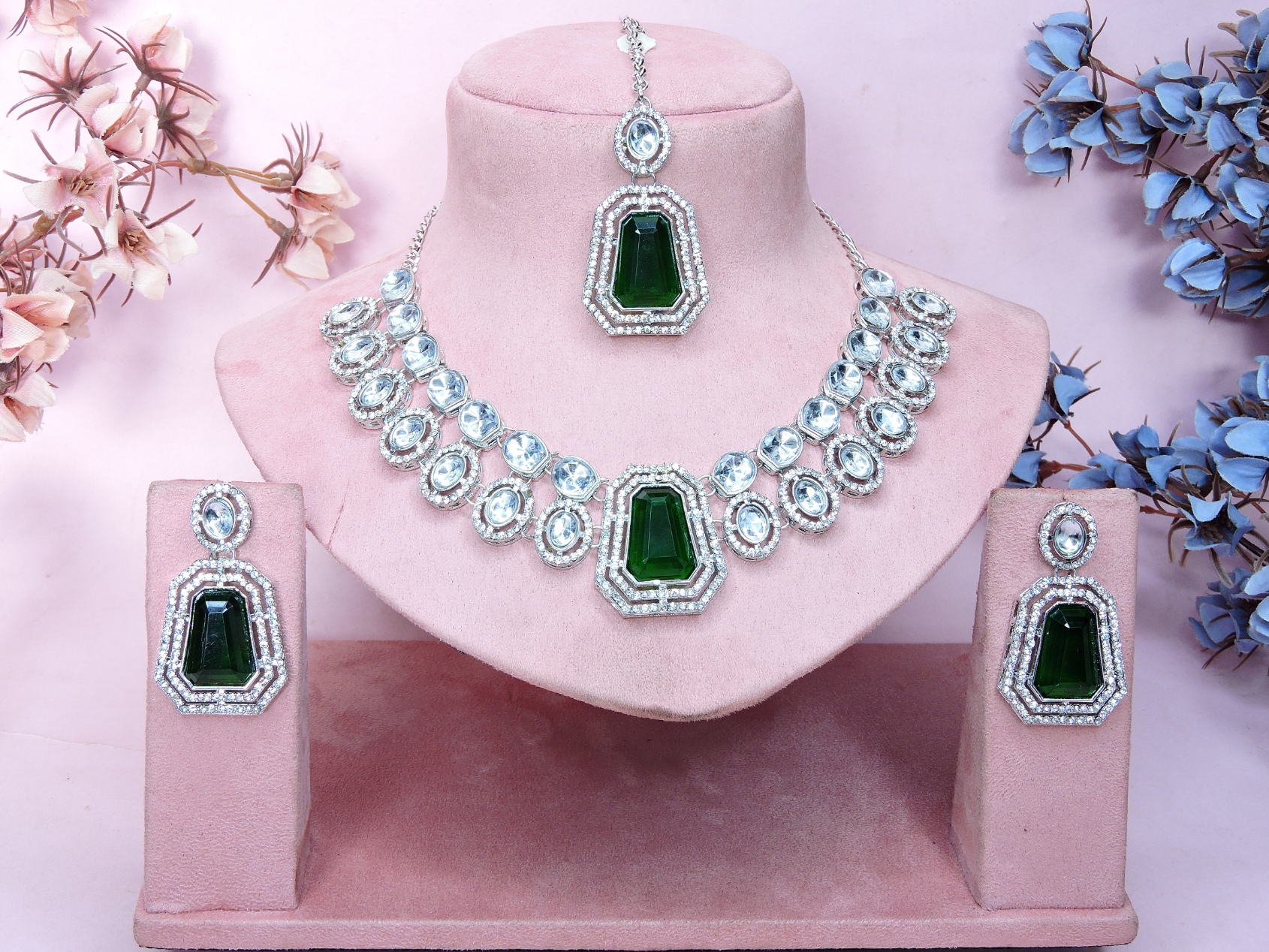 Green Radiance Stone Alloy Festive Necklace — alternate view