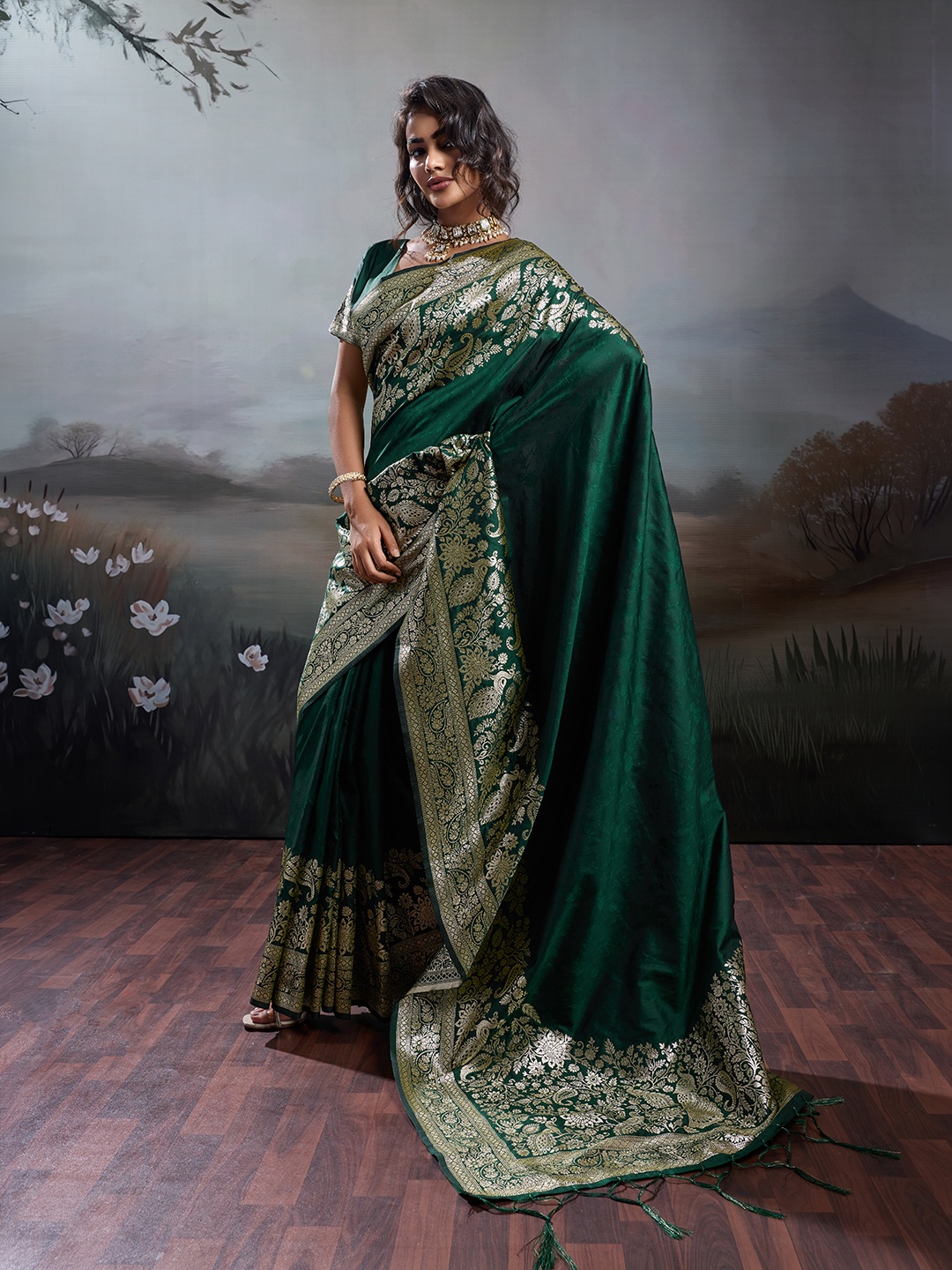 Green Regal Woven Silk Blend Saree — alternate view