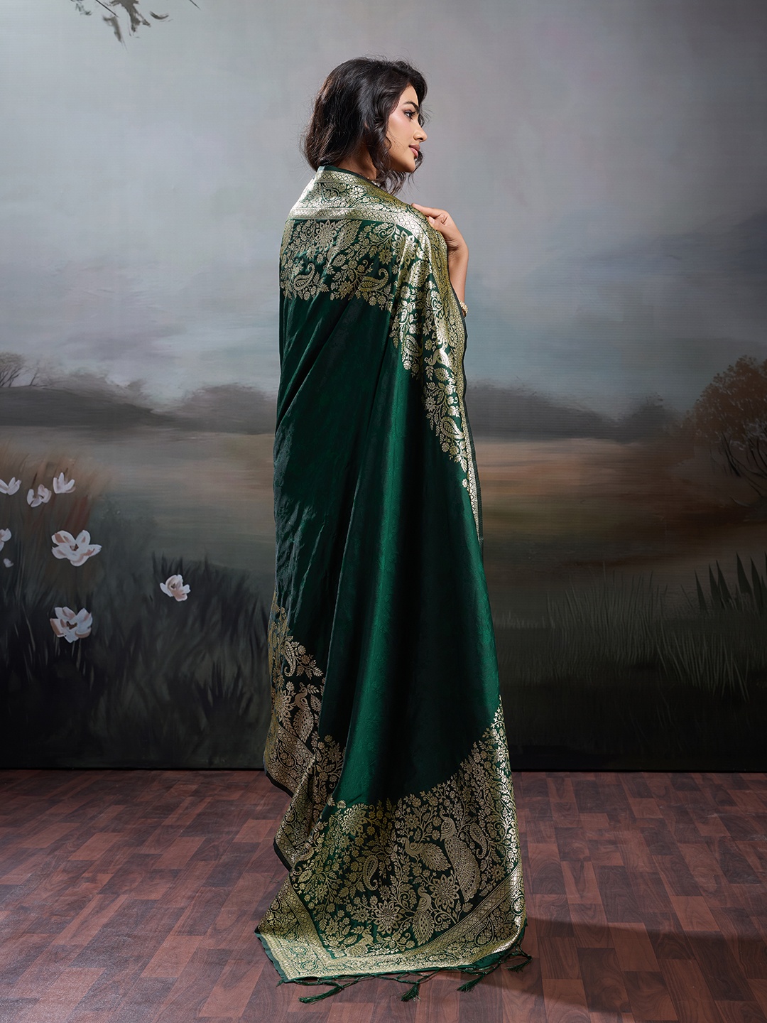 Green Regal Woven Silk Blend Saree