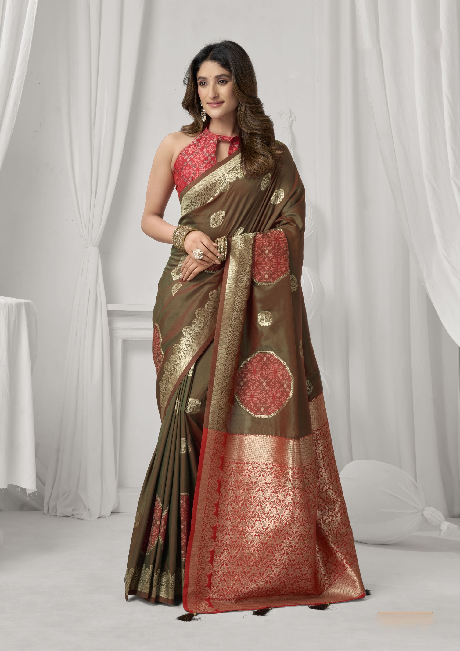 Green Woven Jacquard Soft Silk Saree