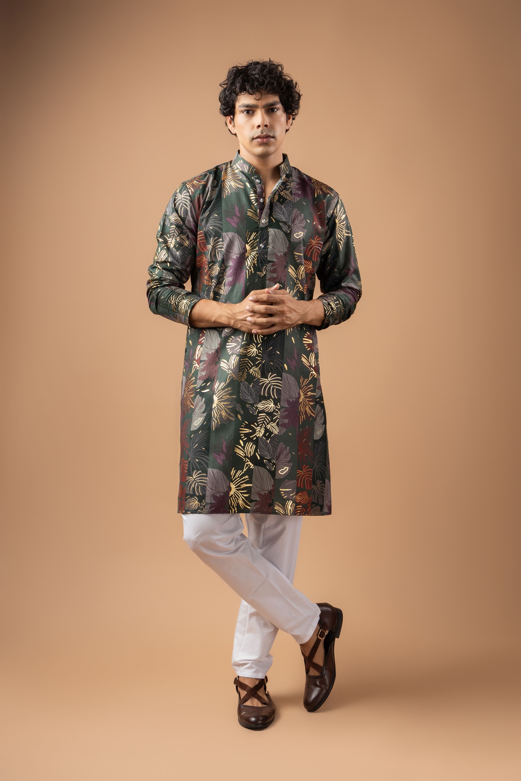 Grey Botanical Foil Print Magnet Kurta Pyjama