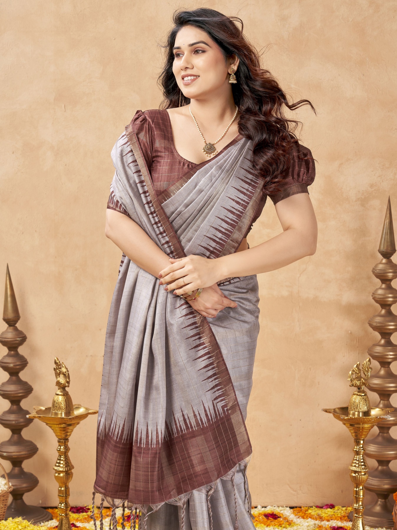 Grey Checked Weaving Zari Tussar Silk Saree