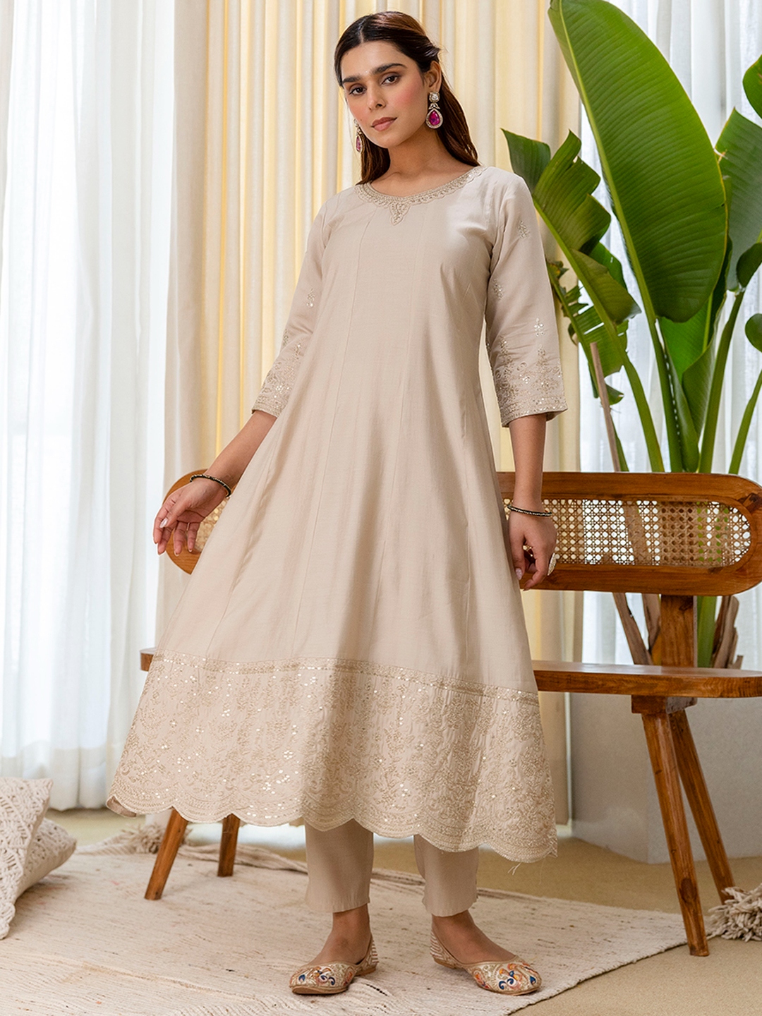 Grey Floral Embroidered Silk Blend Salwar Suit