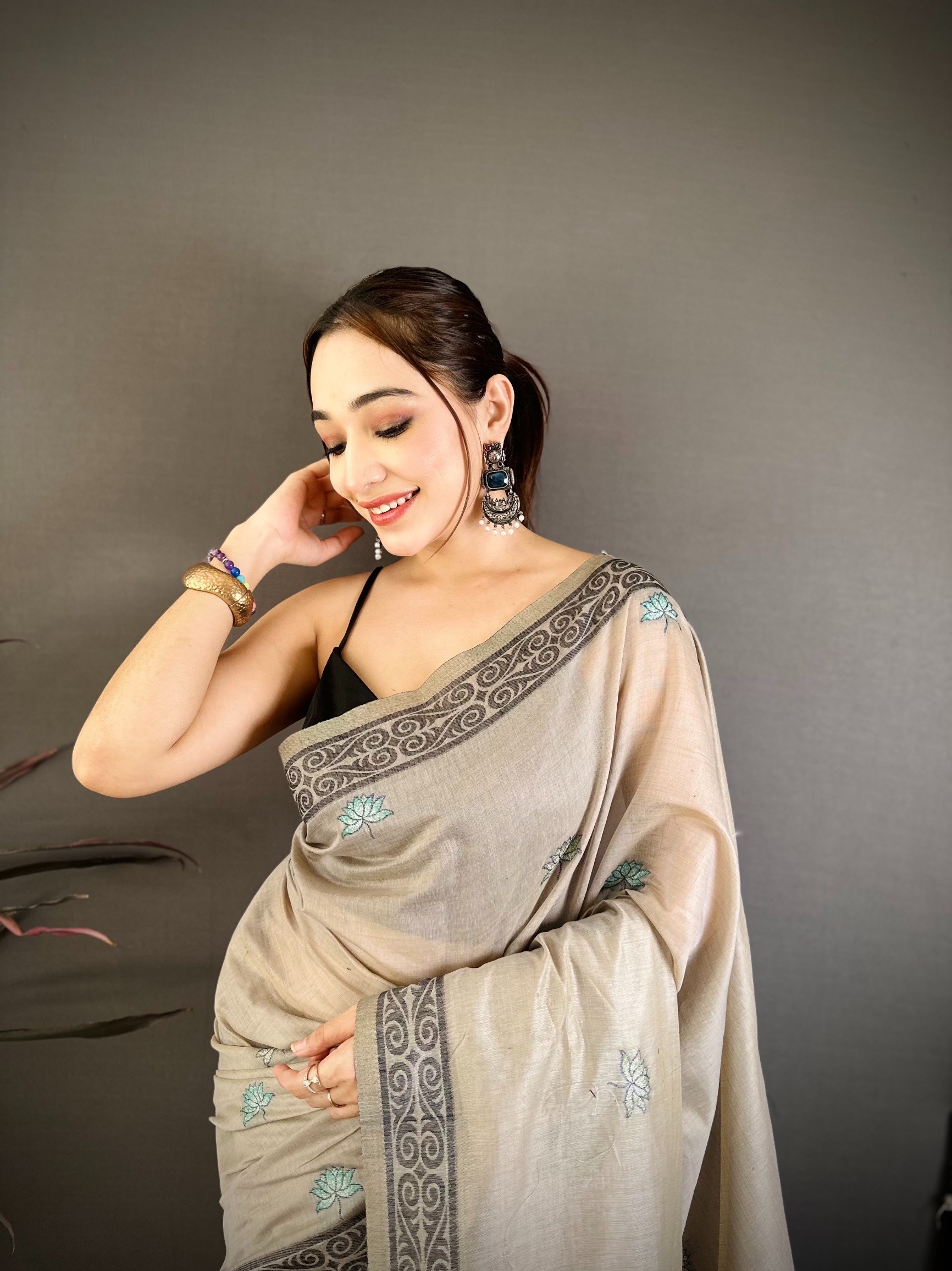 Grey Floral Weaving Muga Cotton Saree