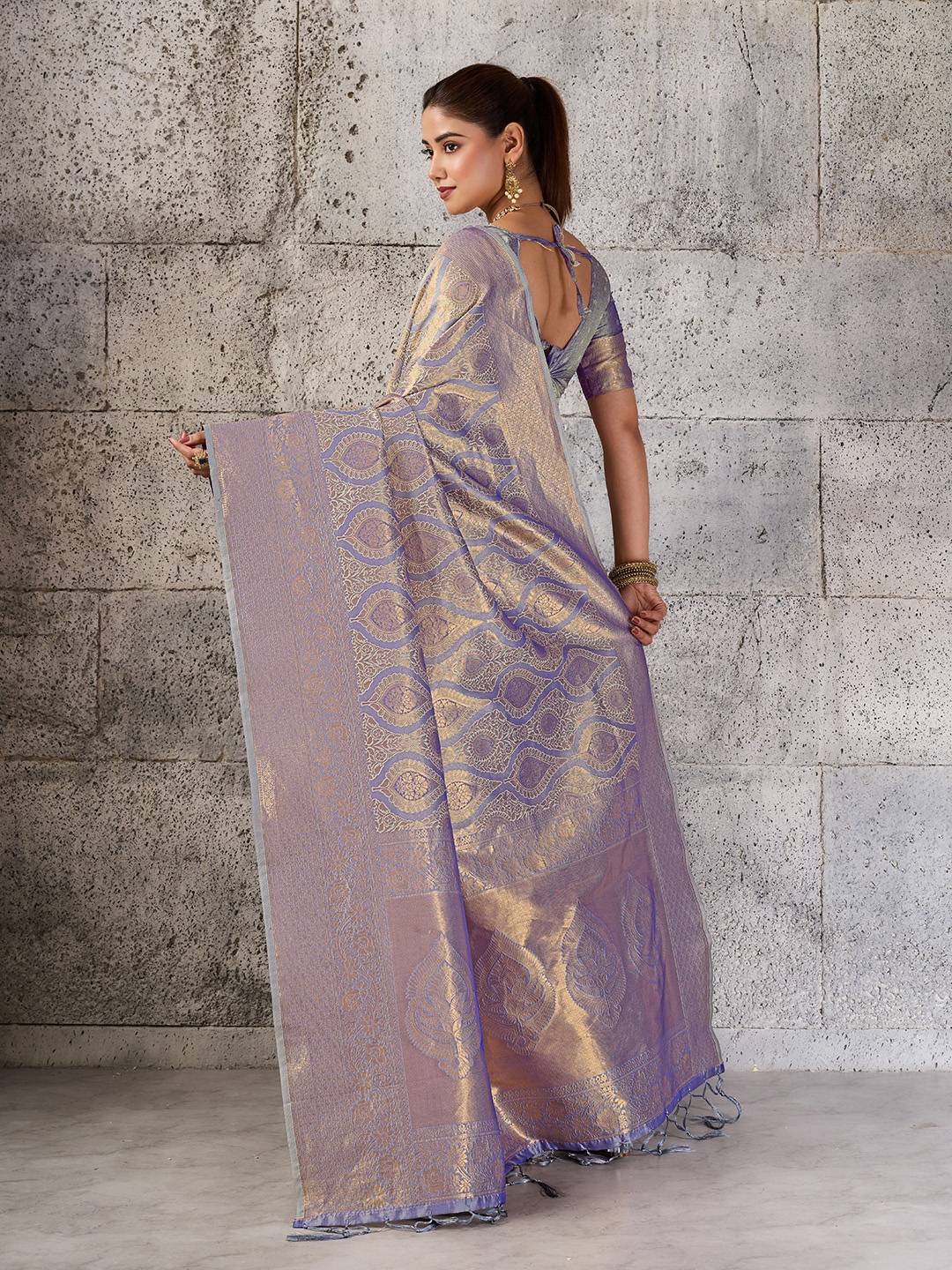 Grey Jacquard Kanjivaram Silk Blend Saree — alternate view