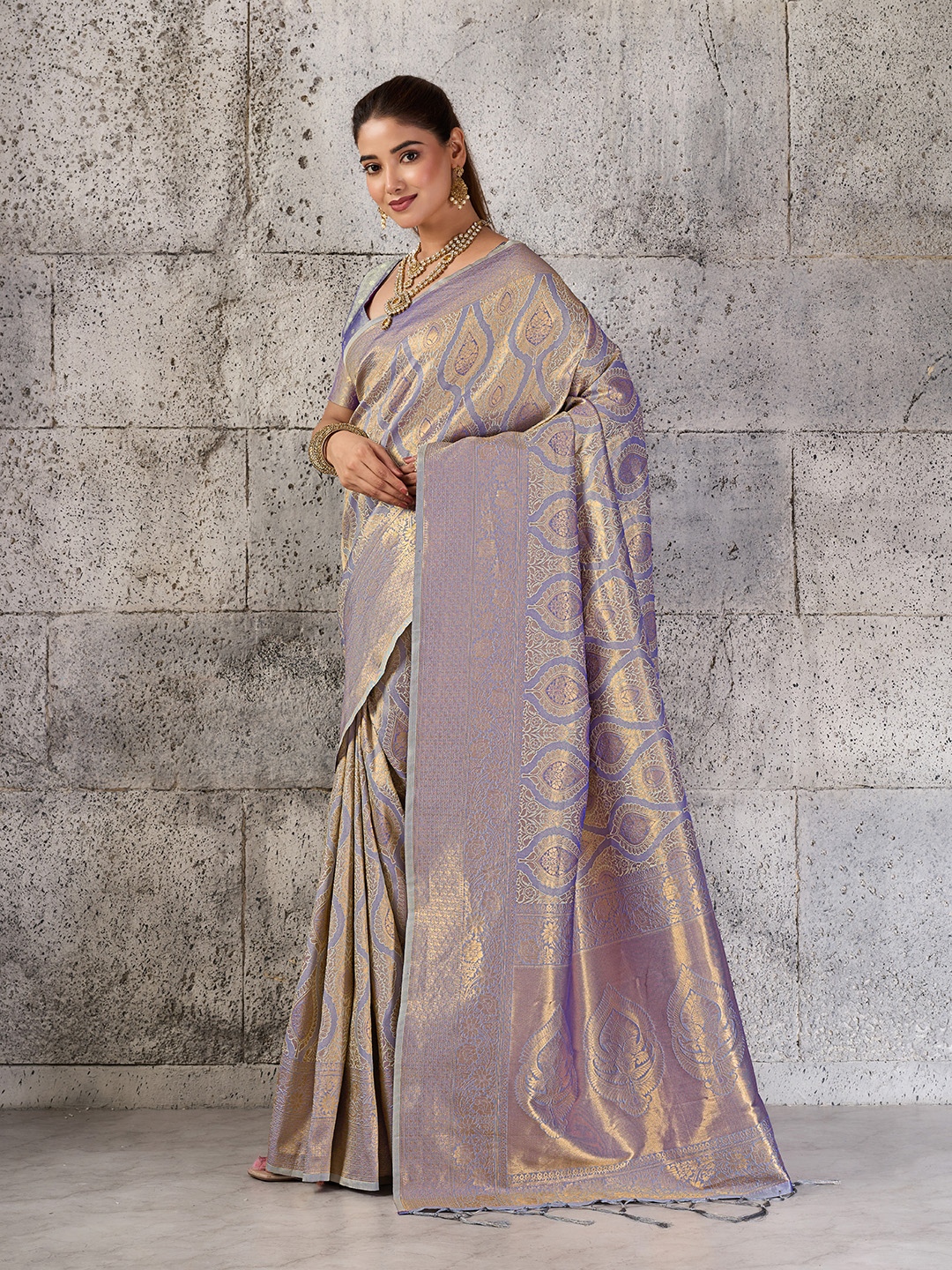 Grey Jacquard Kanjivaram Silk Blend Saree