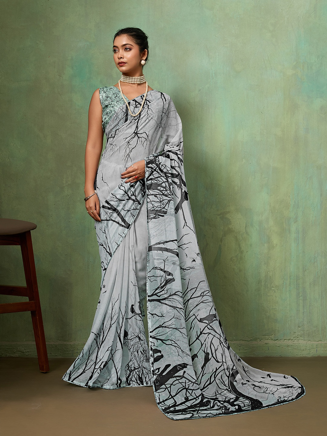 Grey Nature Printed Georgette Casual Saree
