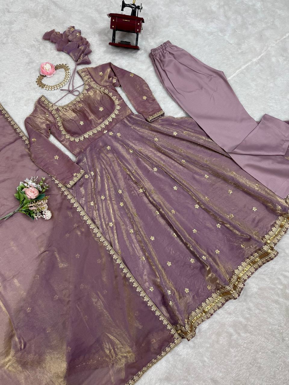 Lavender Fandy Silk Sequins Coding Party Suit — alternate view