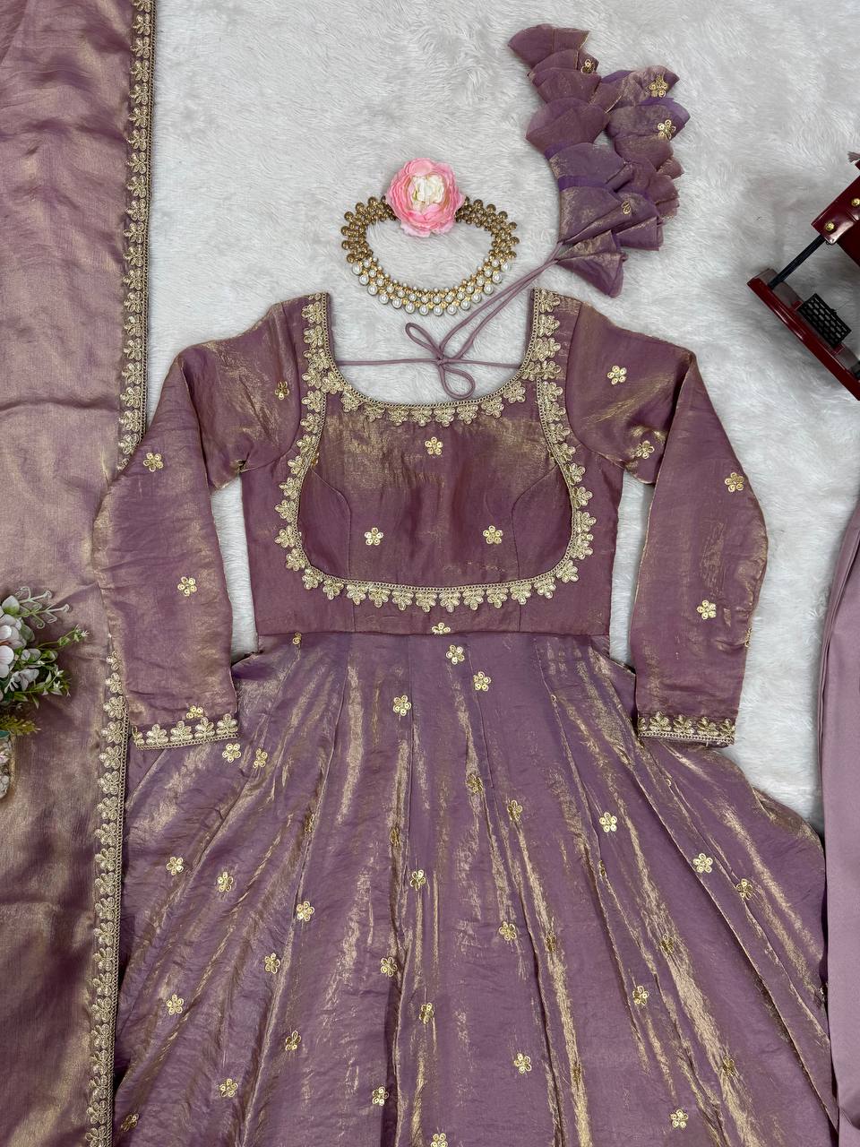 Lavender Fandy Silk Sequins Coding Party Suit