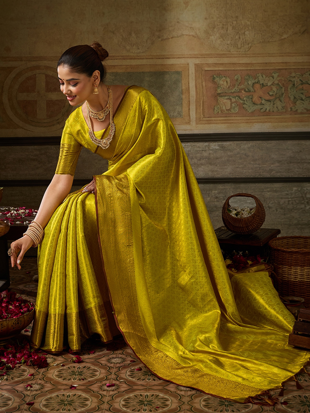 Lemon Paisley Zari Work Kanchivaram Silk Saree