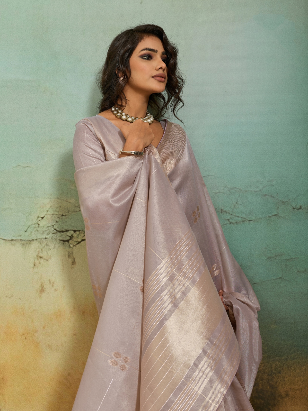 Light Mauve Floral Zari Woven Tissue Linen Saree