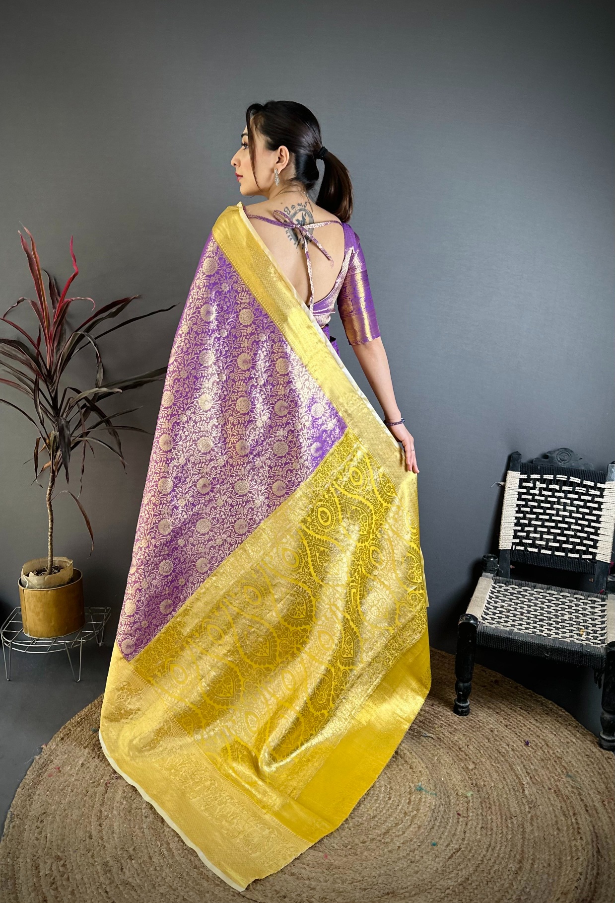 Light Purple Royal Jacquard Kanchipuram Silk Saree — alternate view