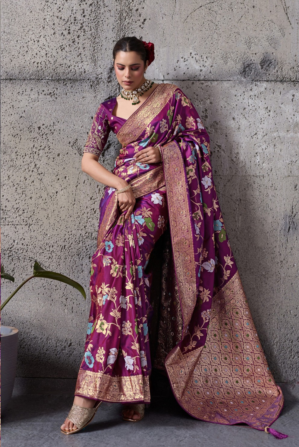 Magenta Floral Paisley Zari Banarasi Silk Saree