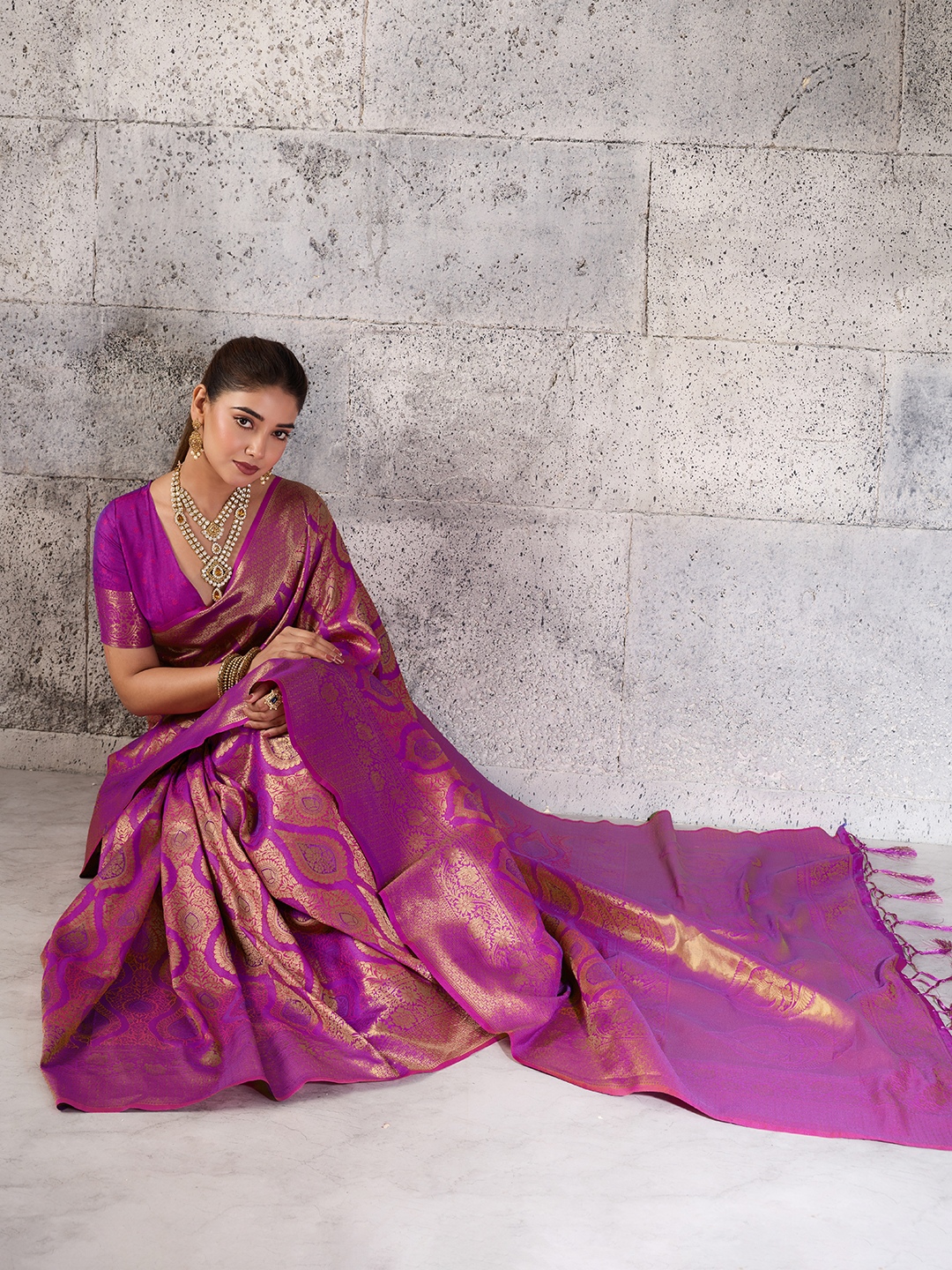 Magenta Jacquard Kanjivaram Silk Blend Saree