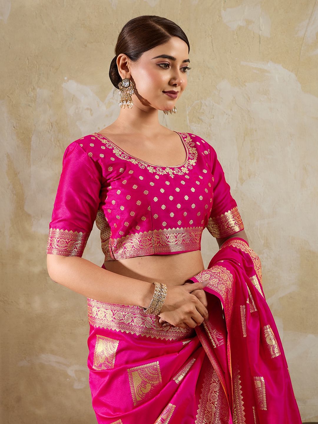 Magenta Woven Designer Silk Blend Saree
