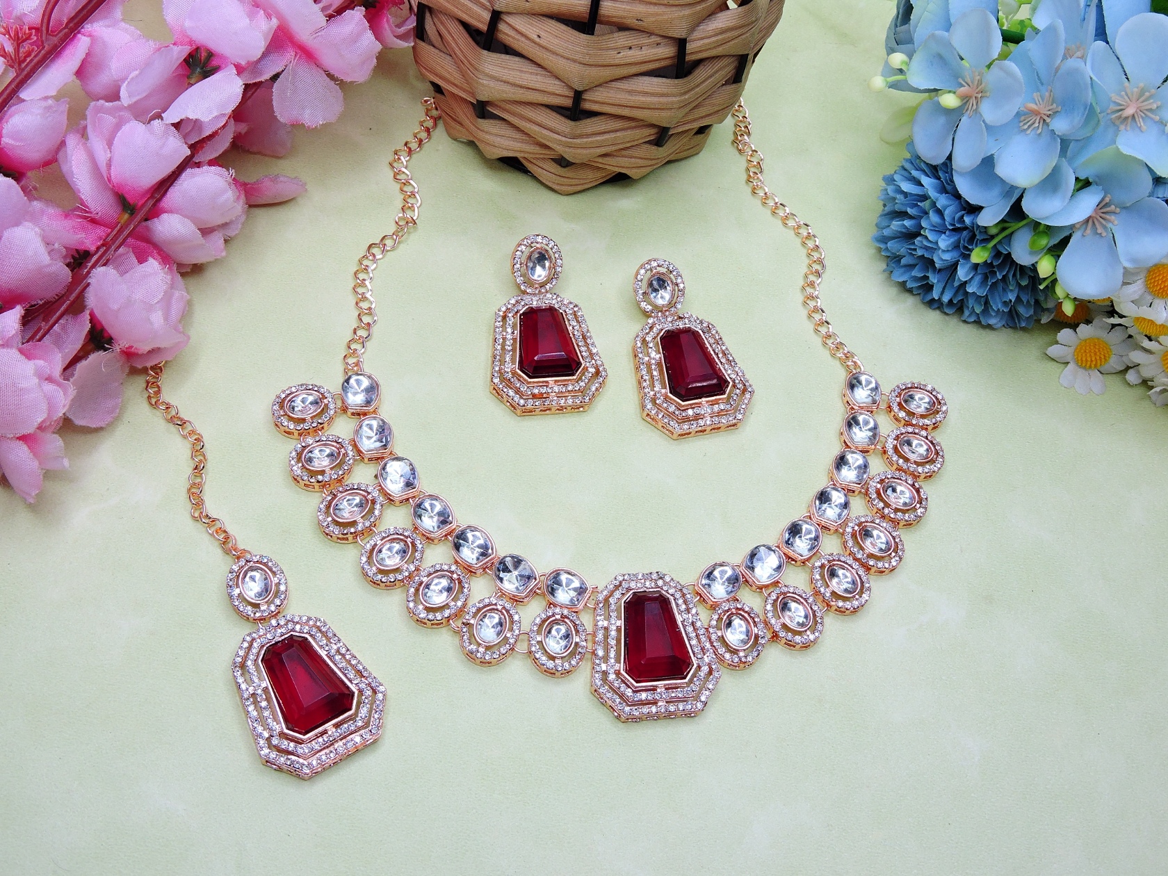 Maroon Bloom Stone Alloy Bridal Necklace