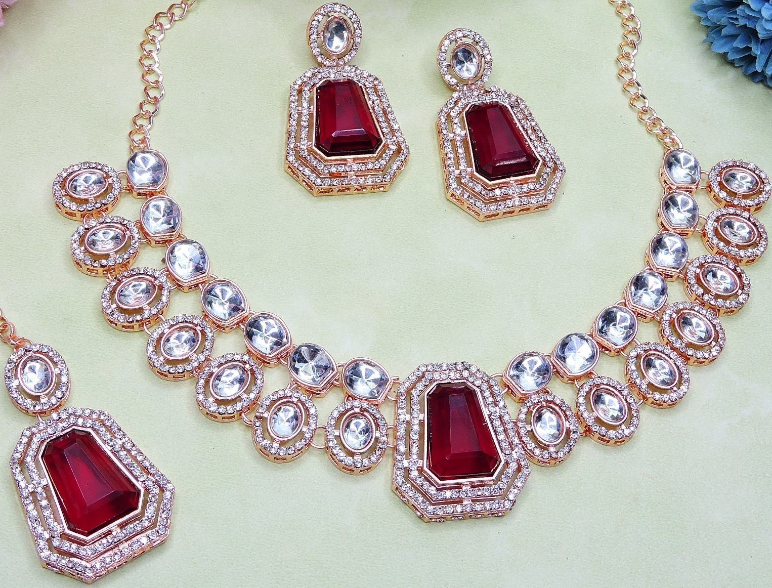 Maroon Bloom Stone Alloy Bridal Necklace