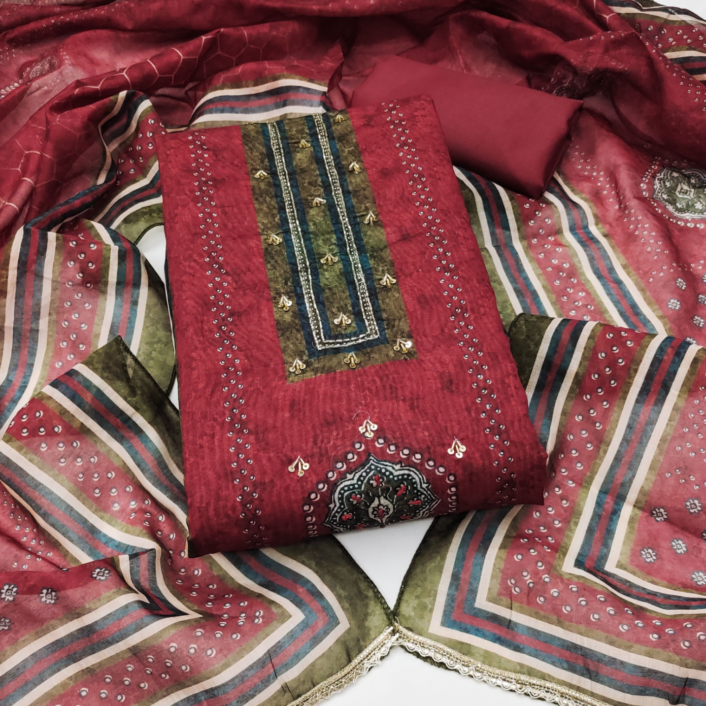 Maroon Geometric Handwork Cotton Silk Straight Suit