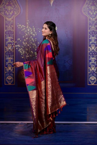 Maroon Geometric Jacquard Work Soft Silk Saree — alternate view