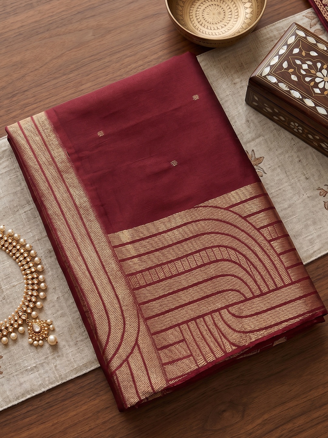 Maroon Geometric Woven Cotton Blend Saree