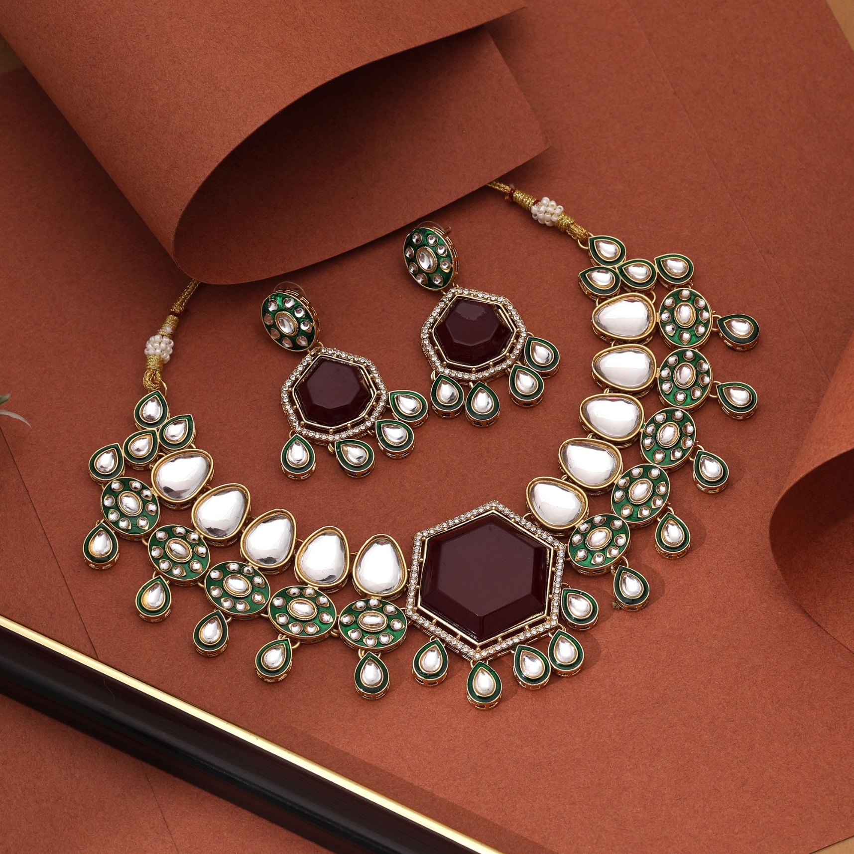 Maroon Kundan Stone Classic Premium Function Wear Necklace