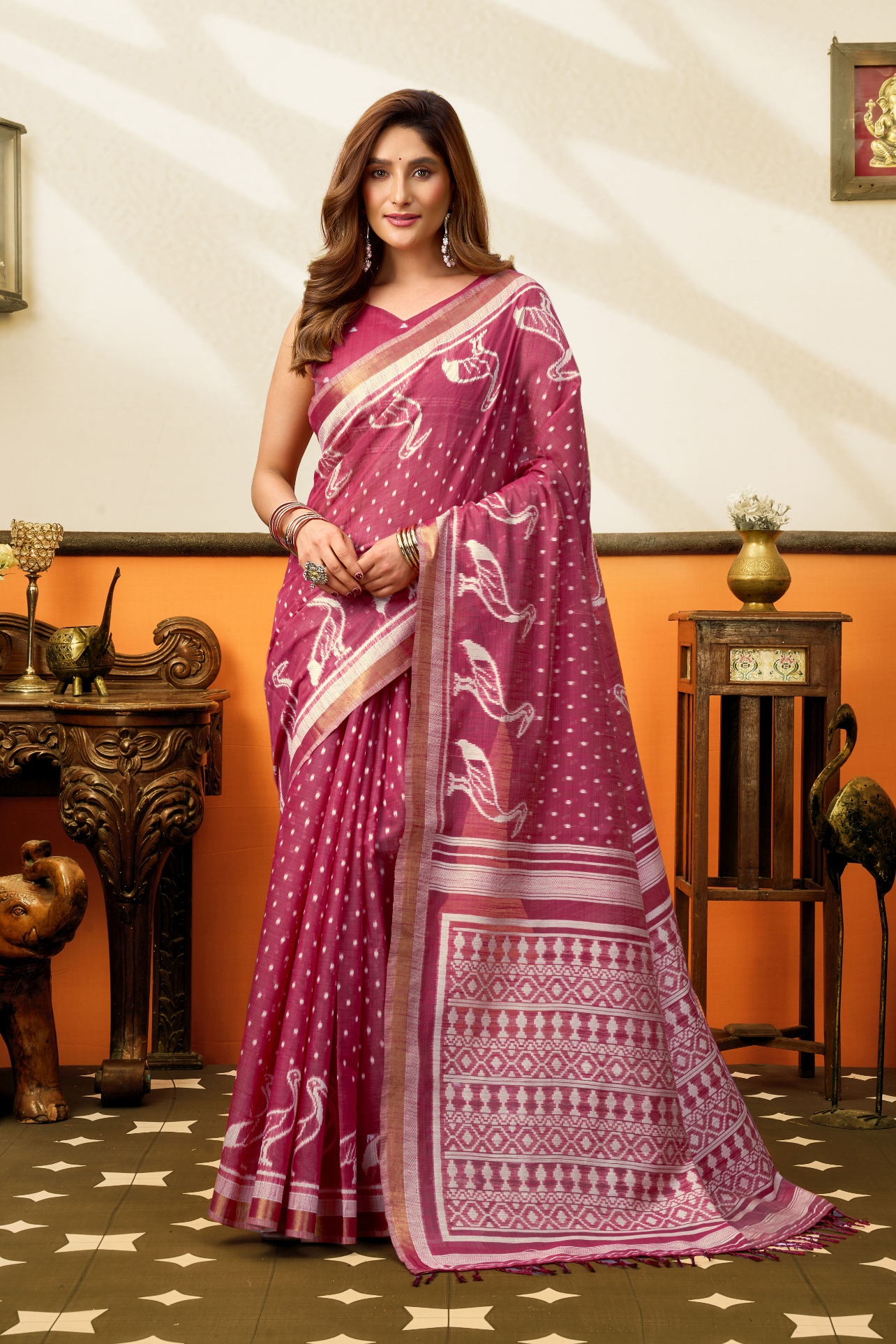 Maroon Peacock Motif Jacquard Weaving Cotton Saree