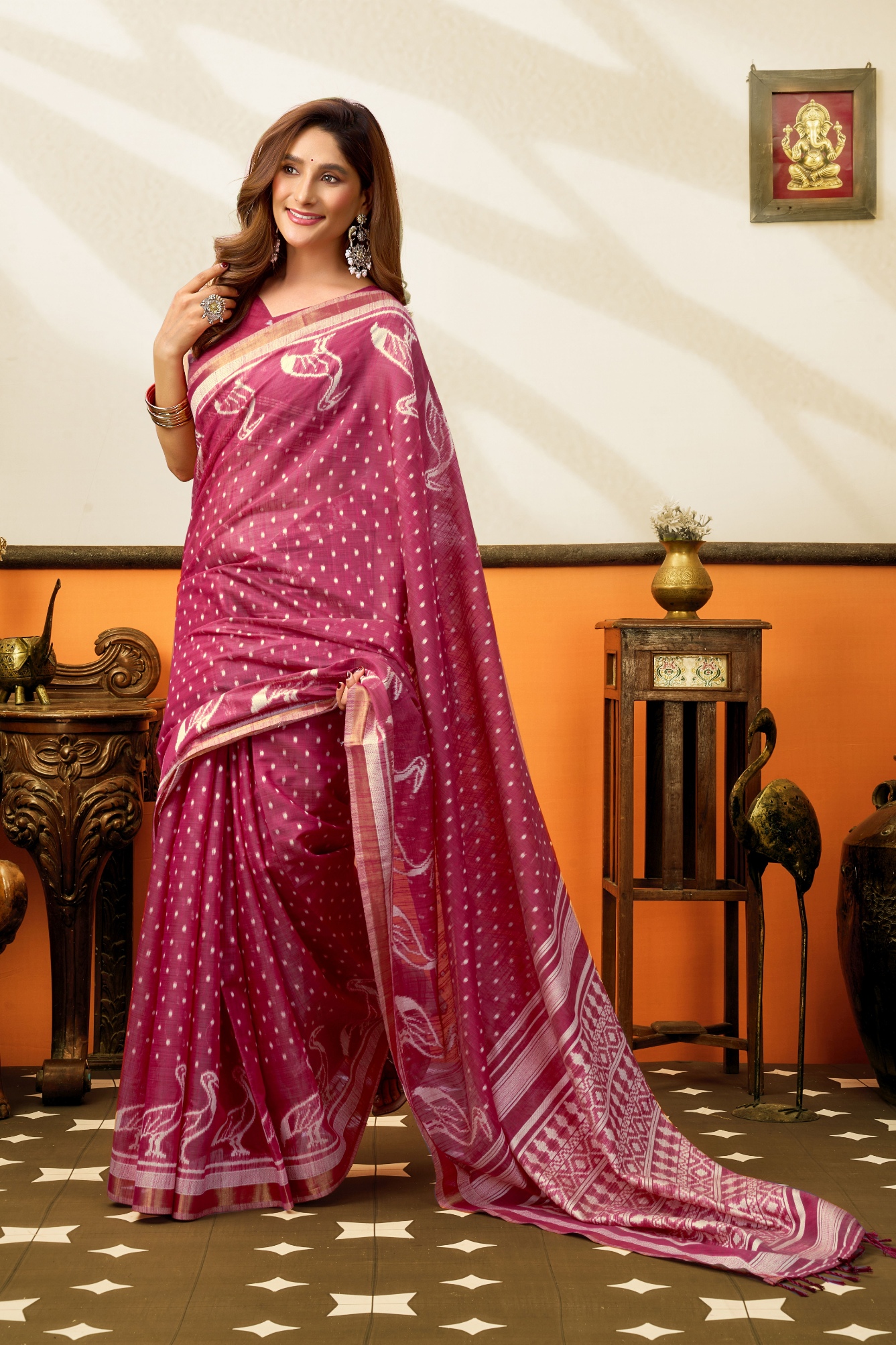 Maroon Peacock Motif Jacquard Weaving Cotton Saree