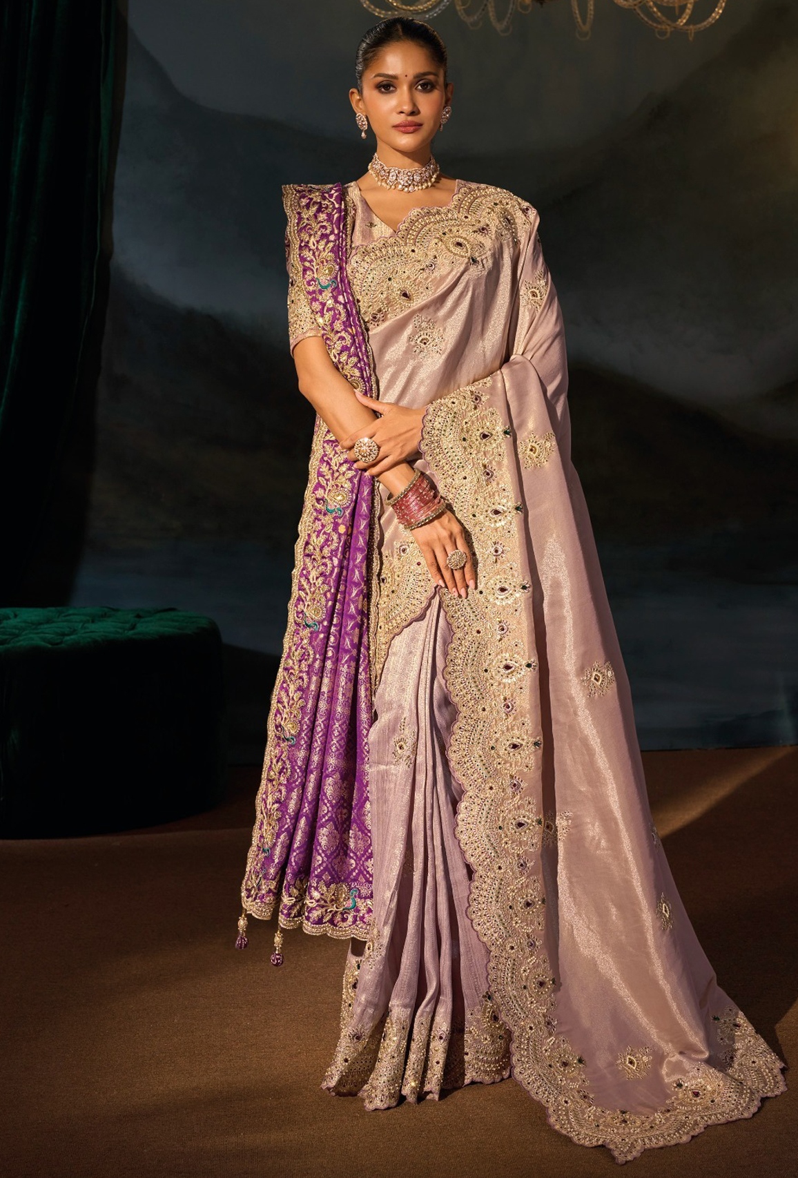 Mauve Paisley Zari Cut-Dana Tanchoi Silk Saree