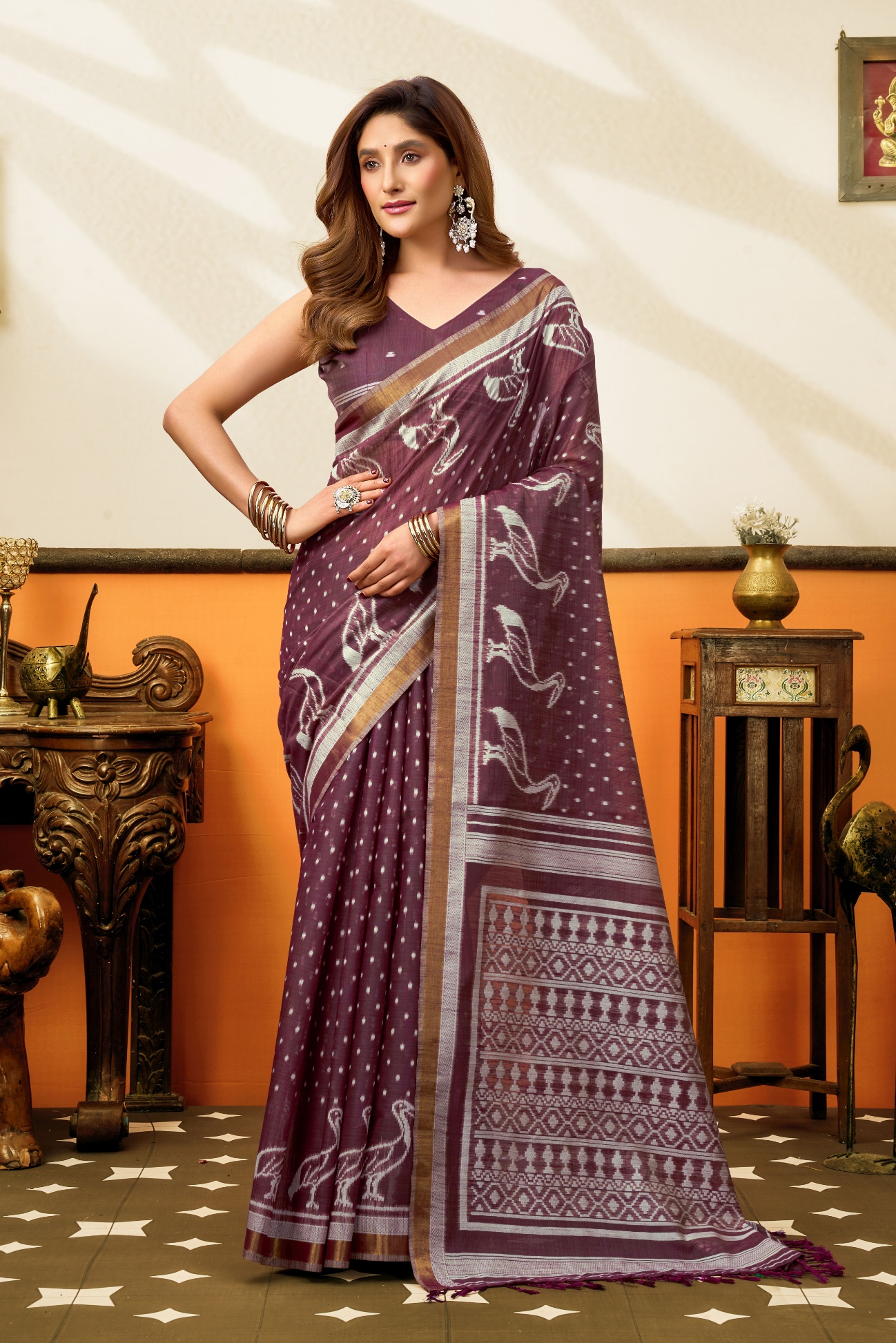 Mauve Peacock Motif Jacquard Weaving Cotton Saree