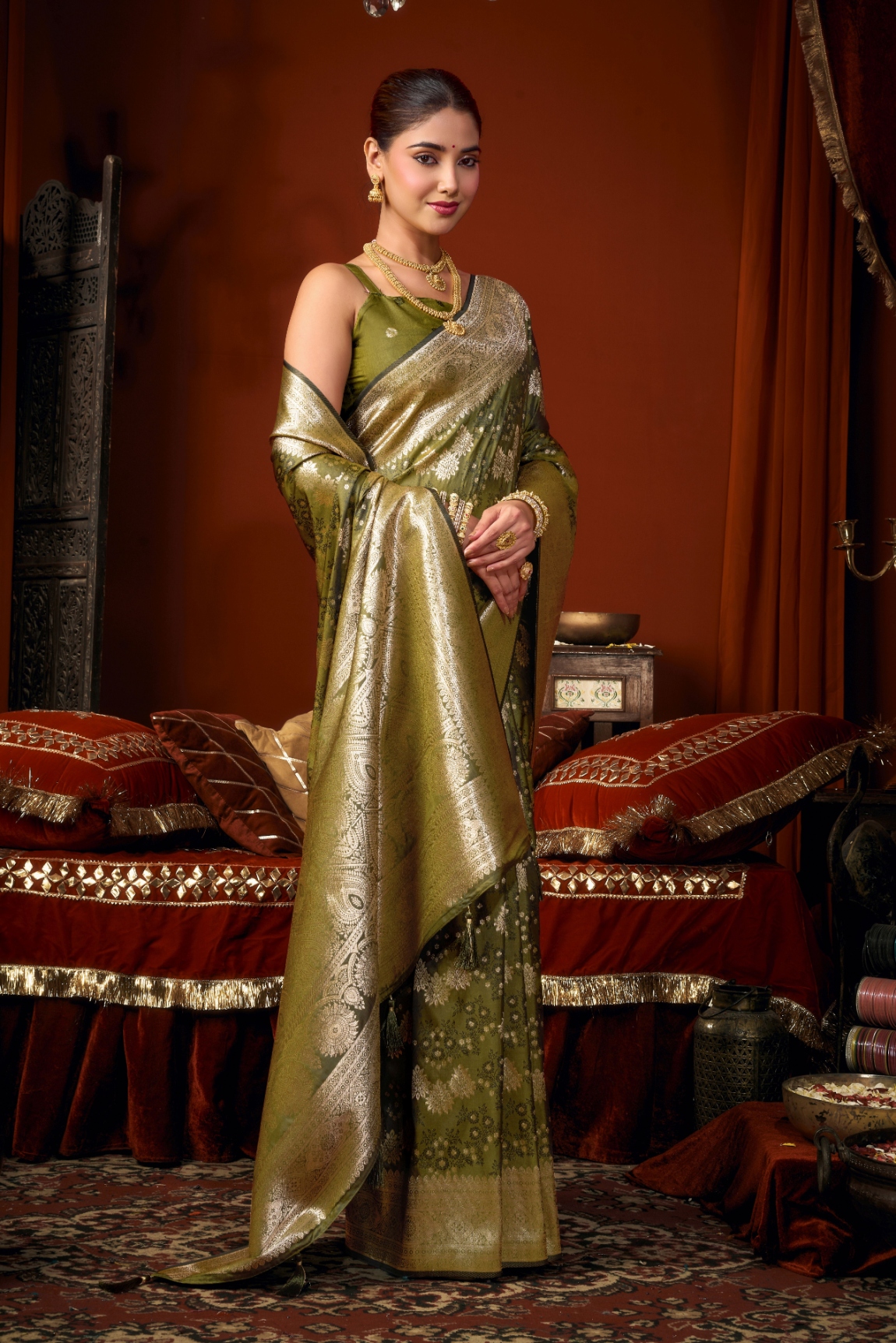 Mehendi Floral Jacquard Soft Silk Saree