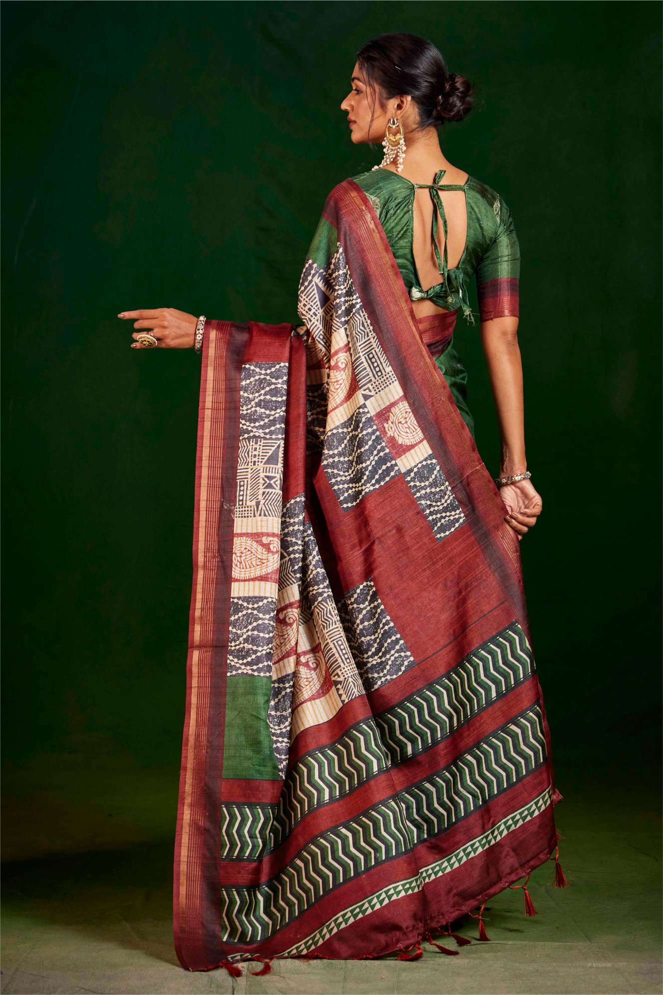 Mehendi Gathan Silk Woven Designer Digital Printed Saree — alternate view
