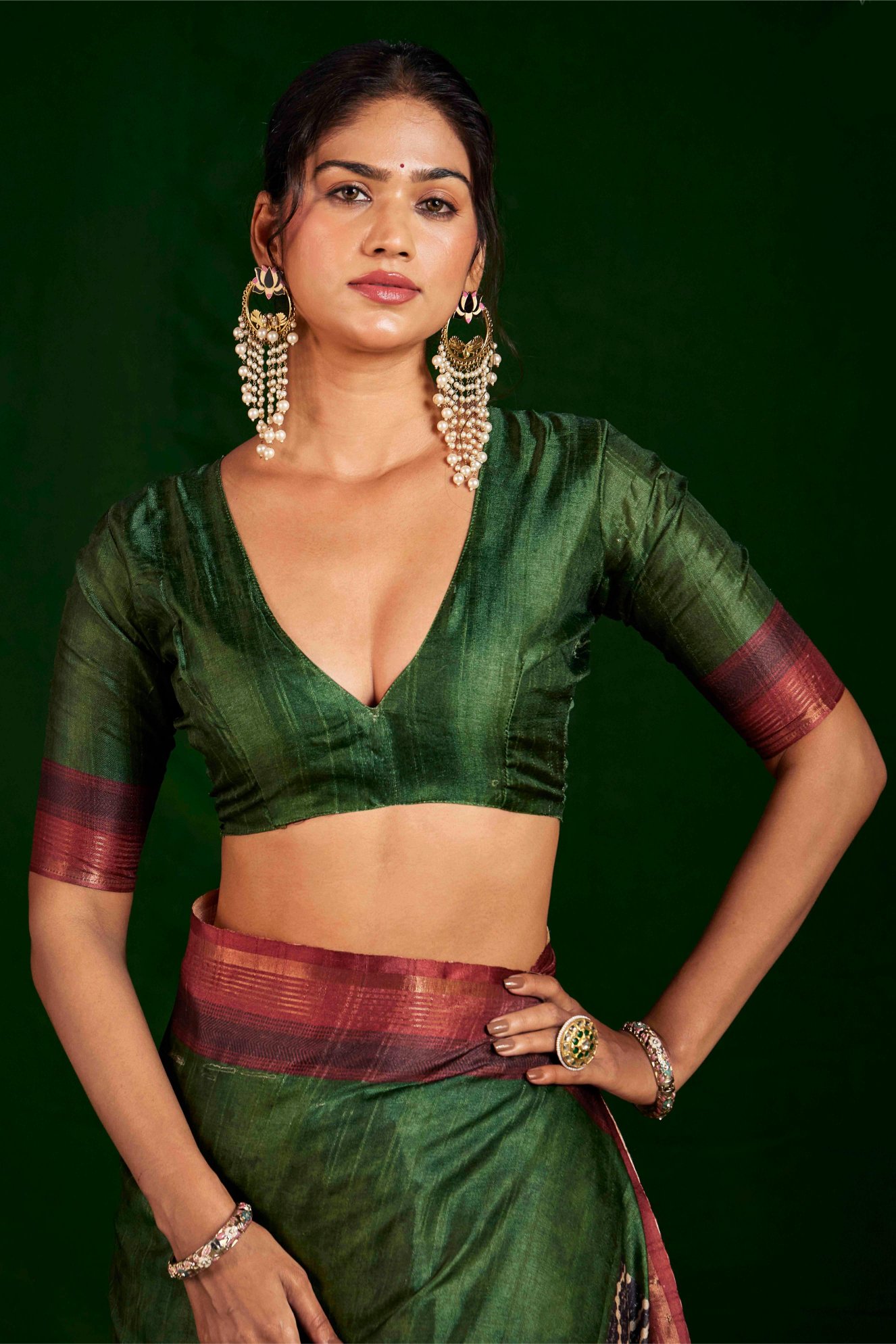 Mehendi Gathan Silk Woven Designer Digital Printed Saree