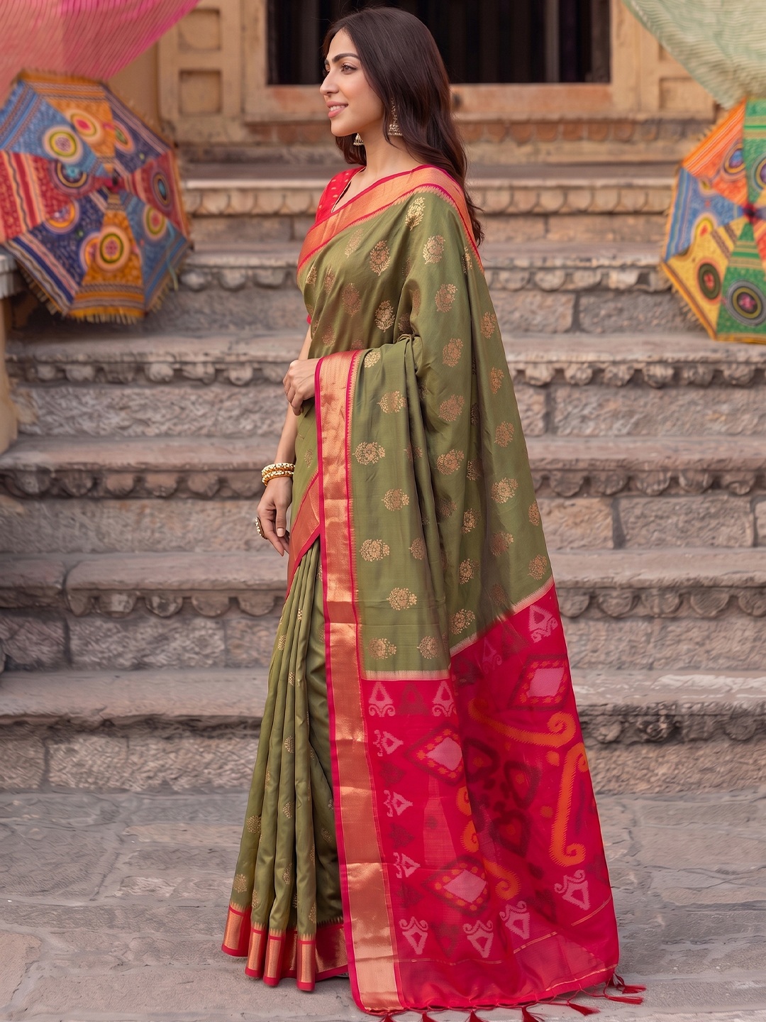 Mehendi Heritage Butti Woven Zari Jacquard Designer Soft Silk Saree