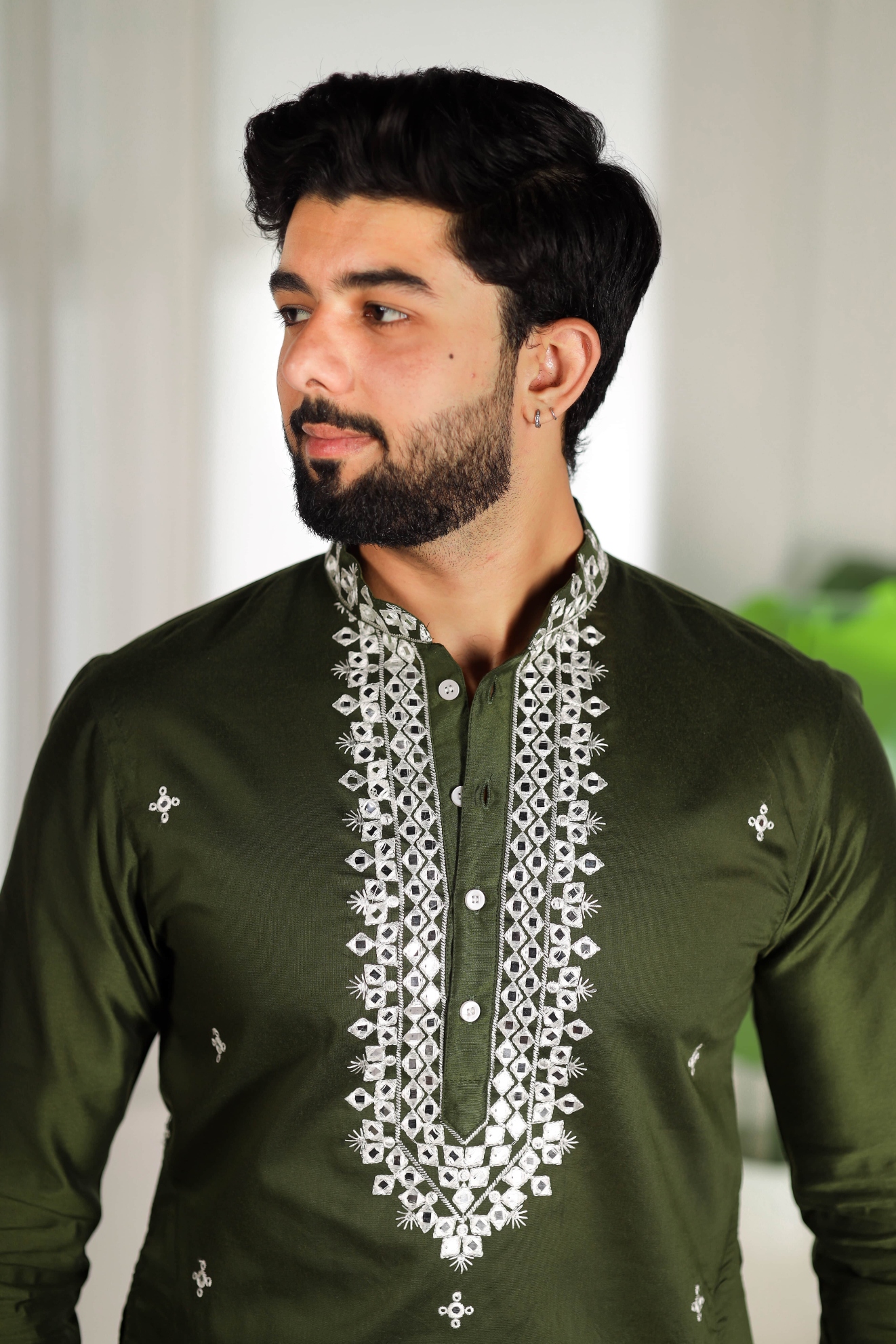 Mehendi Minimal Embroidery Kurta Pyjama