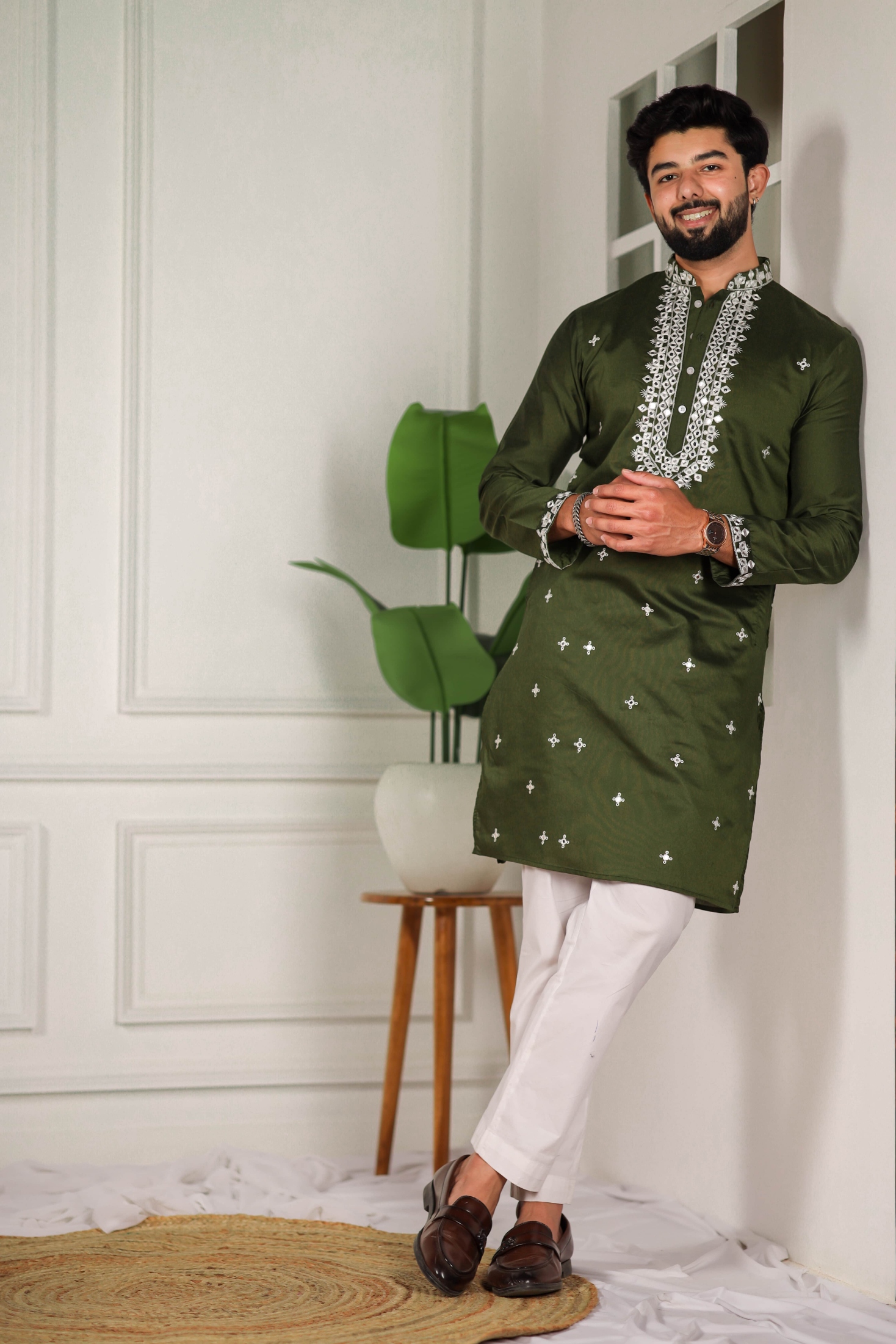 Mehendi Minimal Embroidery Kurta Pyjama