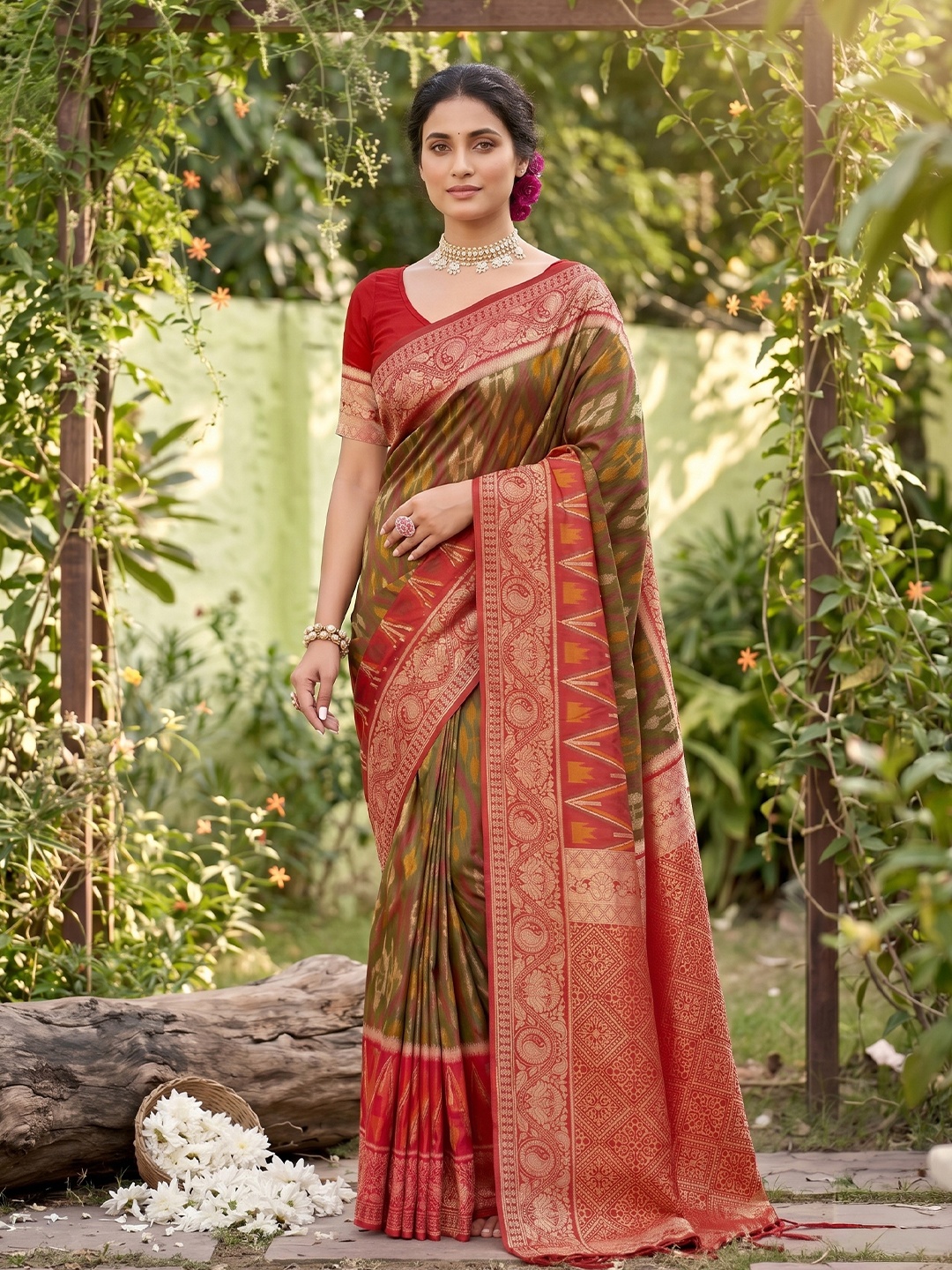 Mehendi Motif Woven Soft Silk Saree