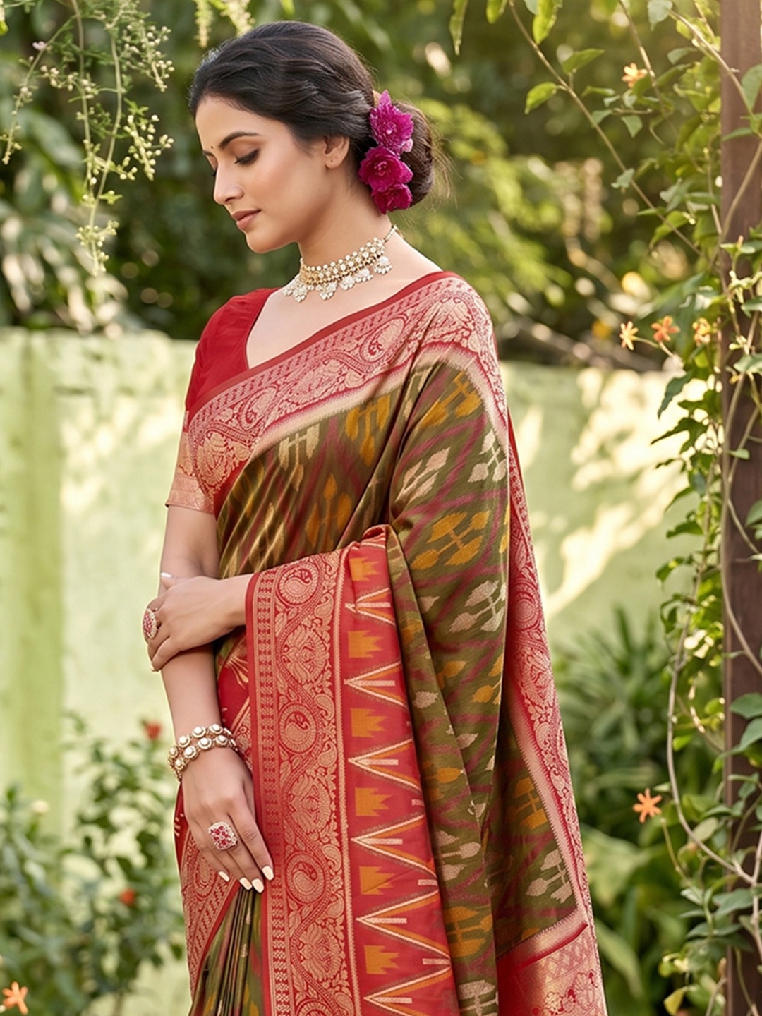 Mehendi Motif Woven Soft Silk Saree