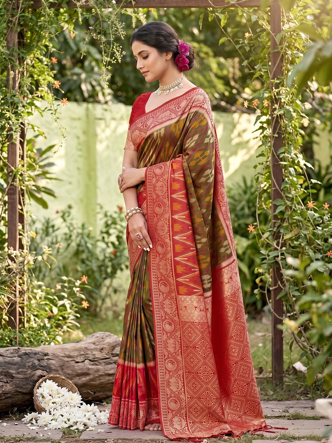 Mehendi Motif Woven Soft Silk Saree