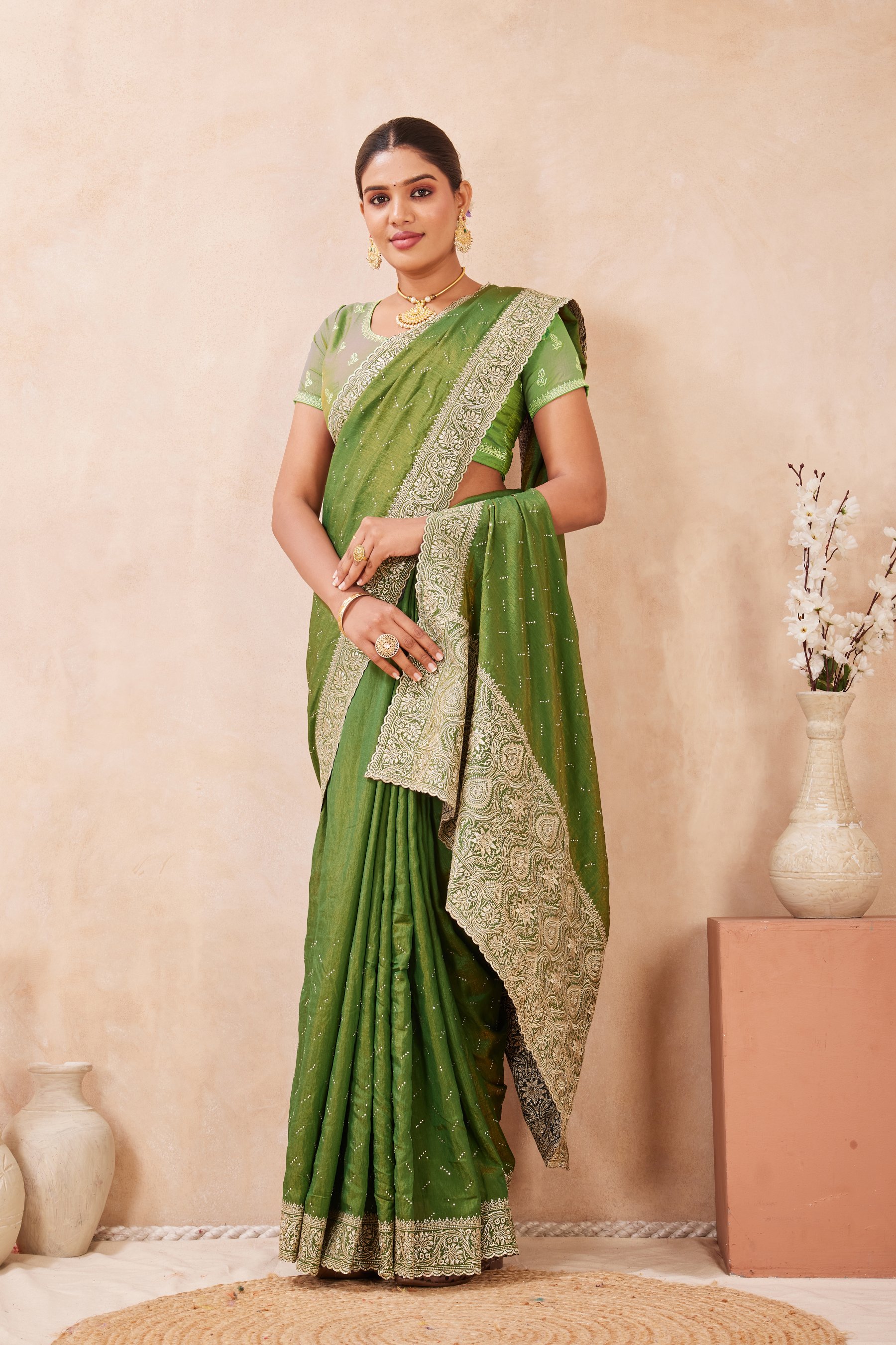 Mehendi Tow Ton Silk Saree with Zari Pallu