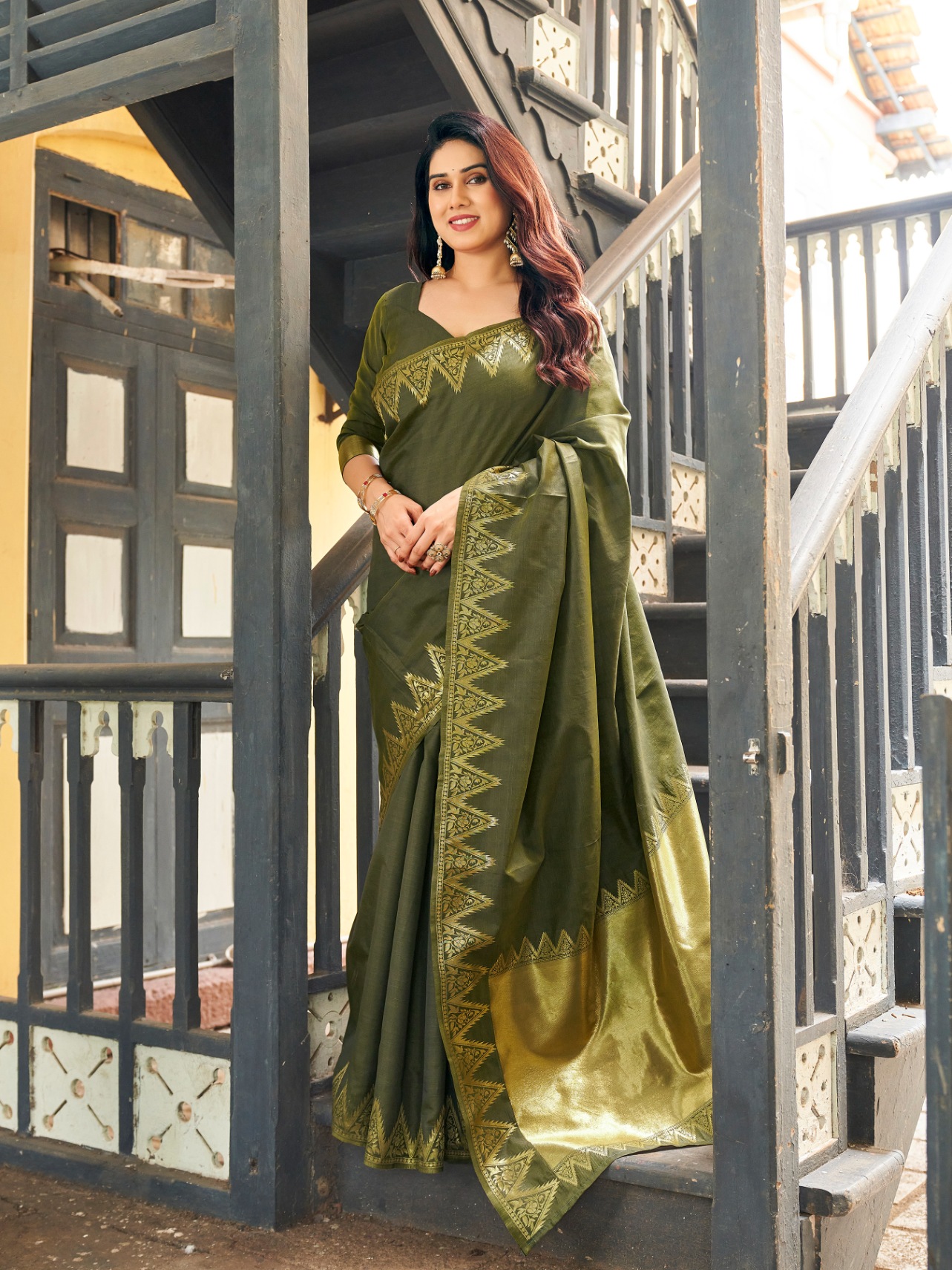 Mehendi Woven Gold Zari Banarasi Raw Silk Saree