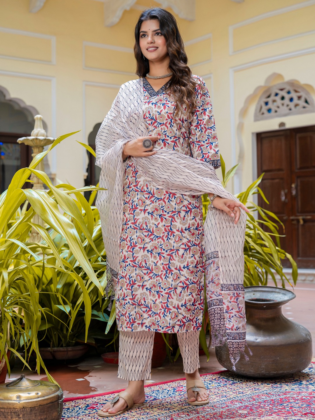 Multicolor Keyhole Neck Floral Cotton Suit Set