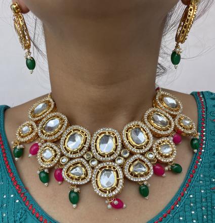Multicolor Oval shaped Kundan Nacklace Set
