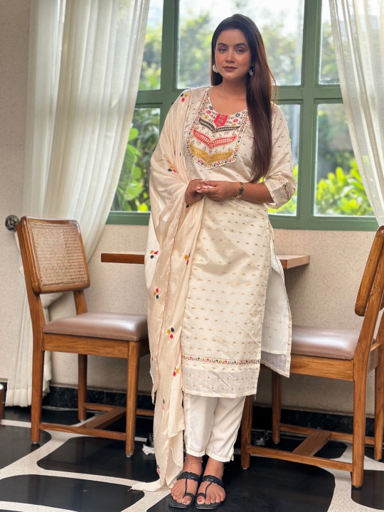 Off White Beads Embroidered Chanderi Silk Salwar Suit