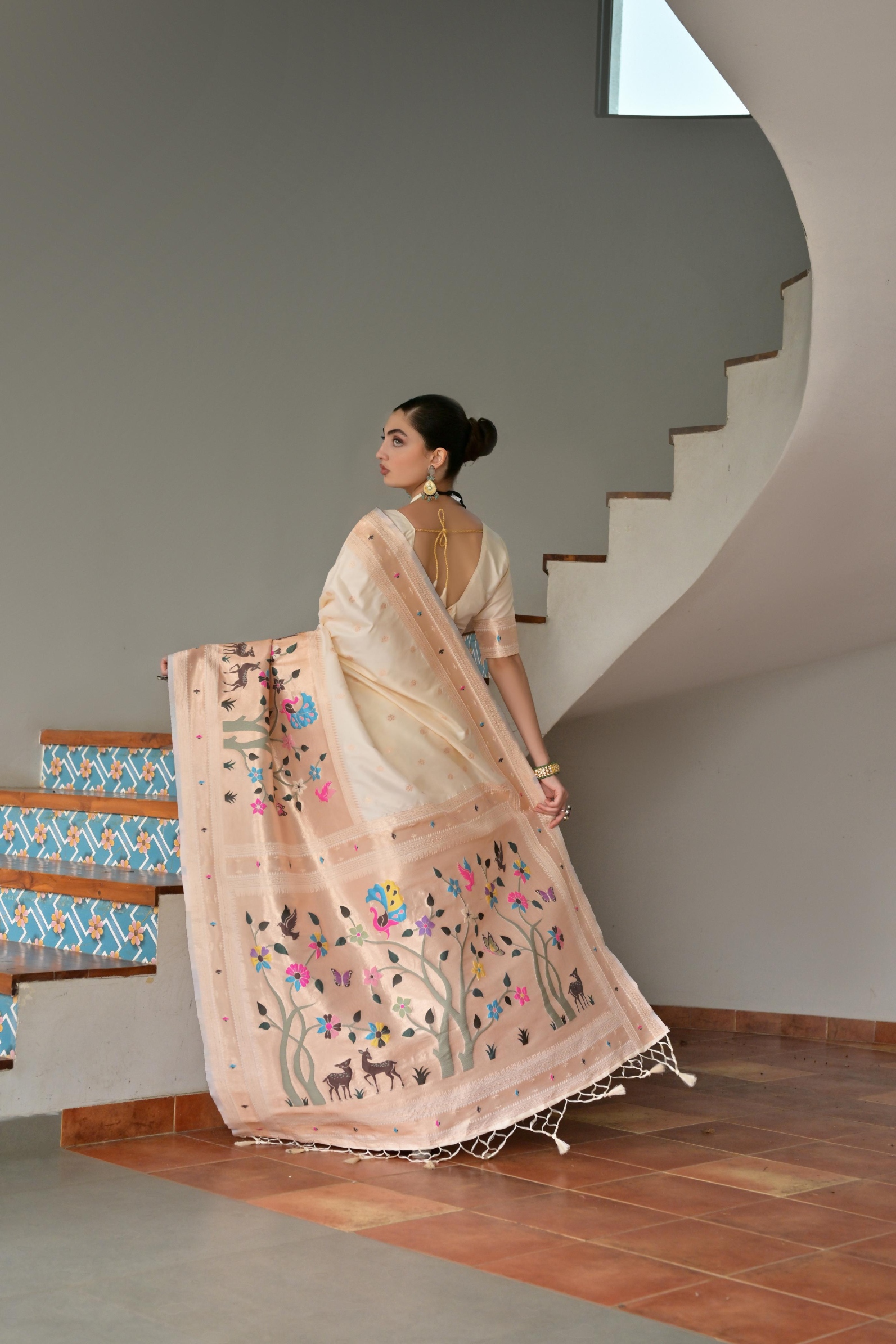 Off White Floral Banarasi Silk Saree — alternate view