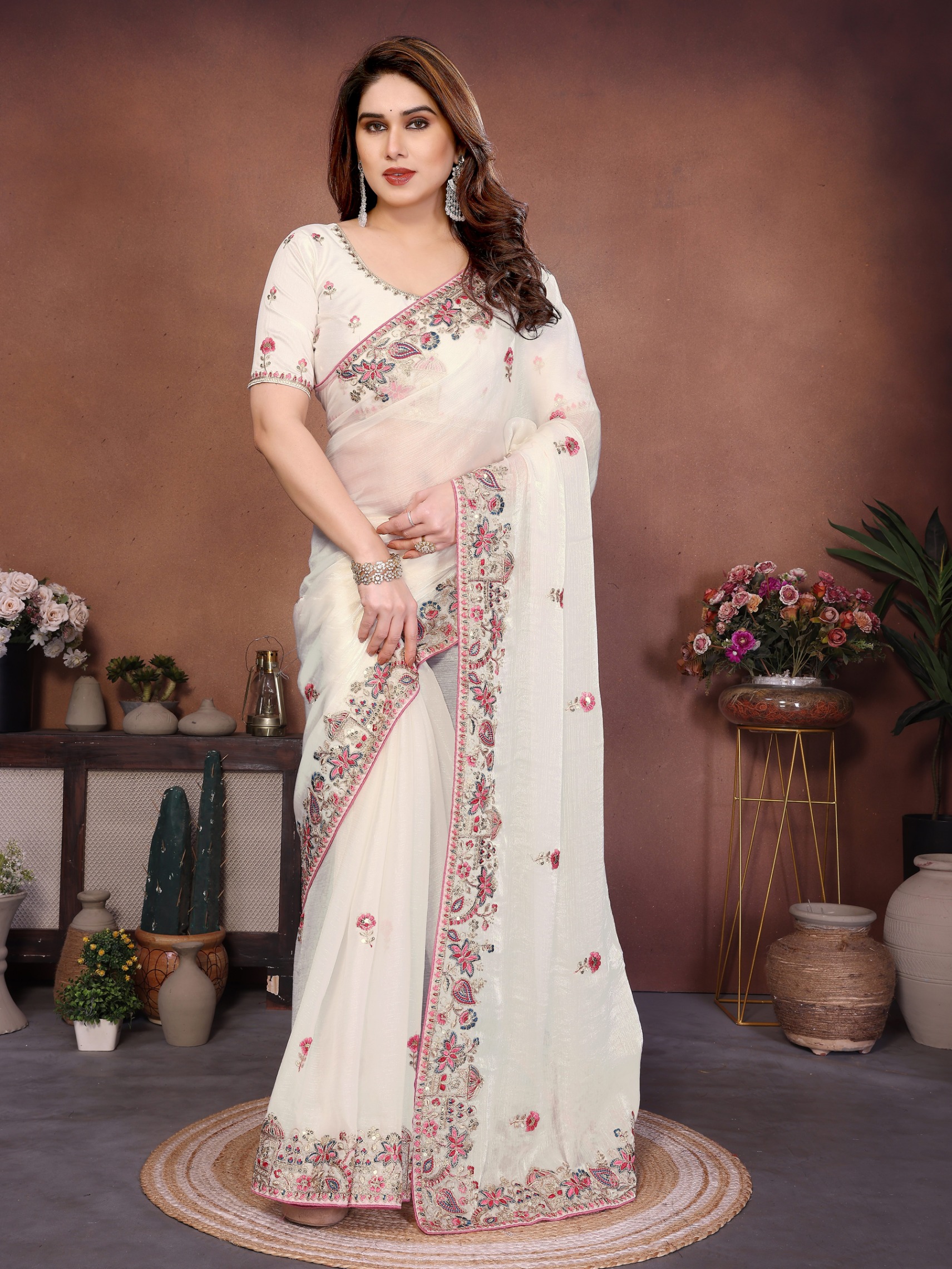 Off White Floral Embroidered Fendy Chiffon Designer Saree